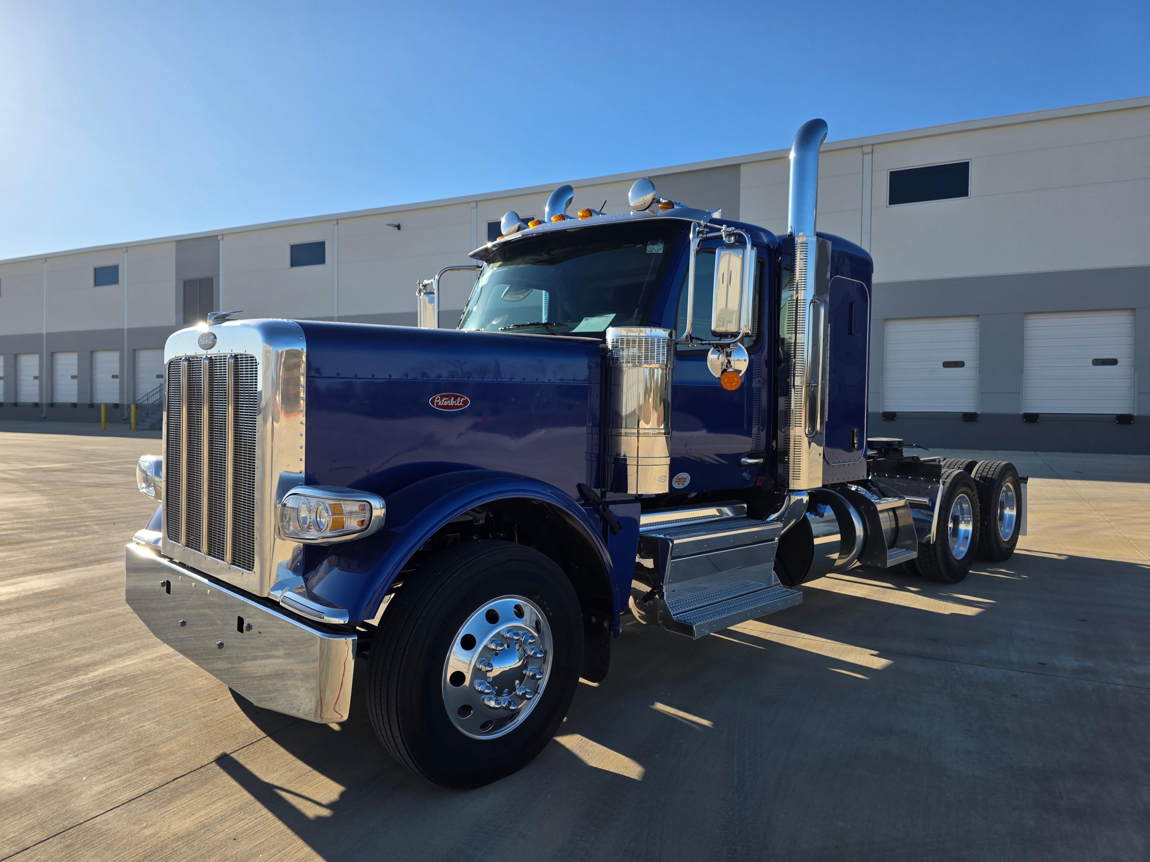 2027 Peterbilt 589