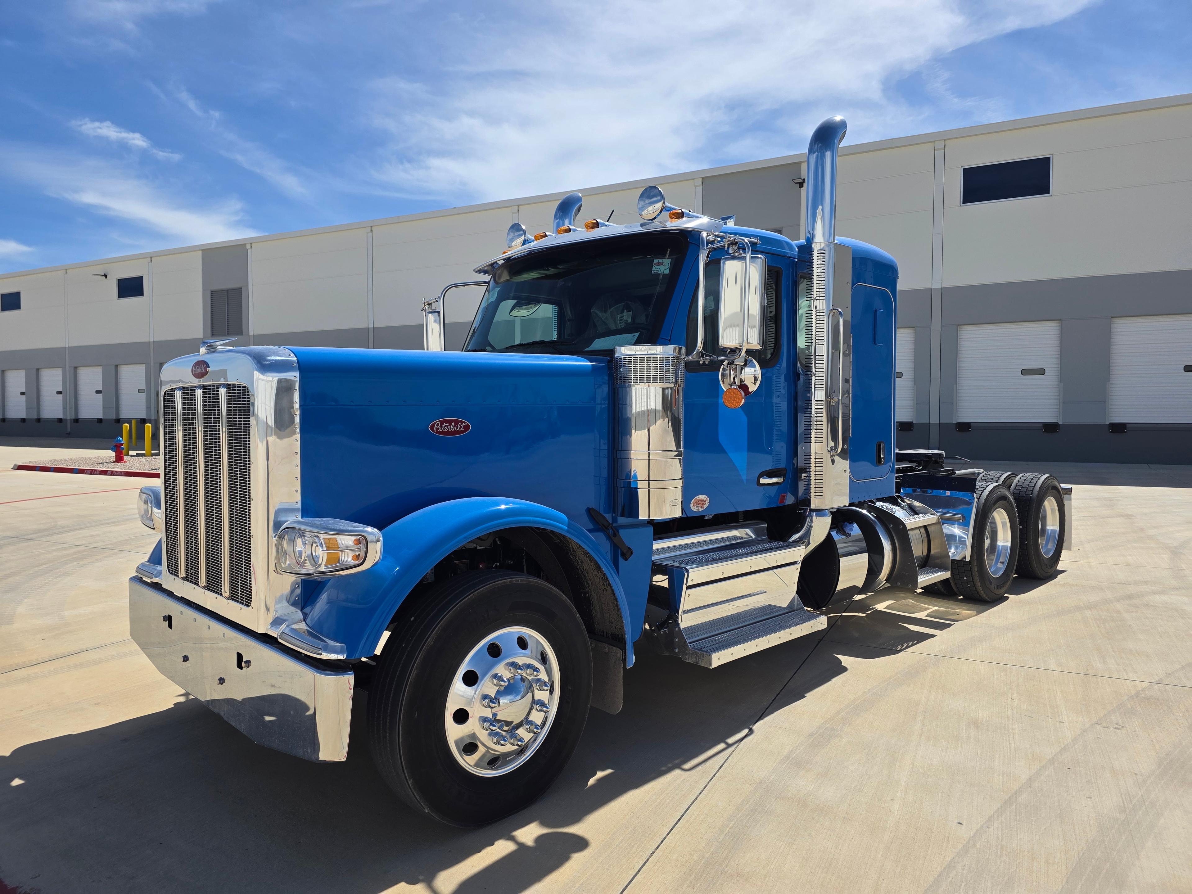 2027 Peterbilt 589