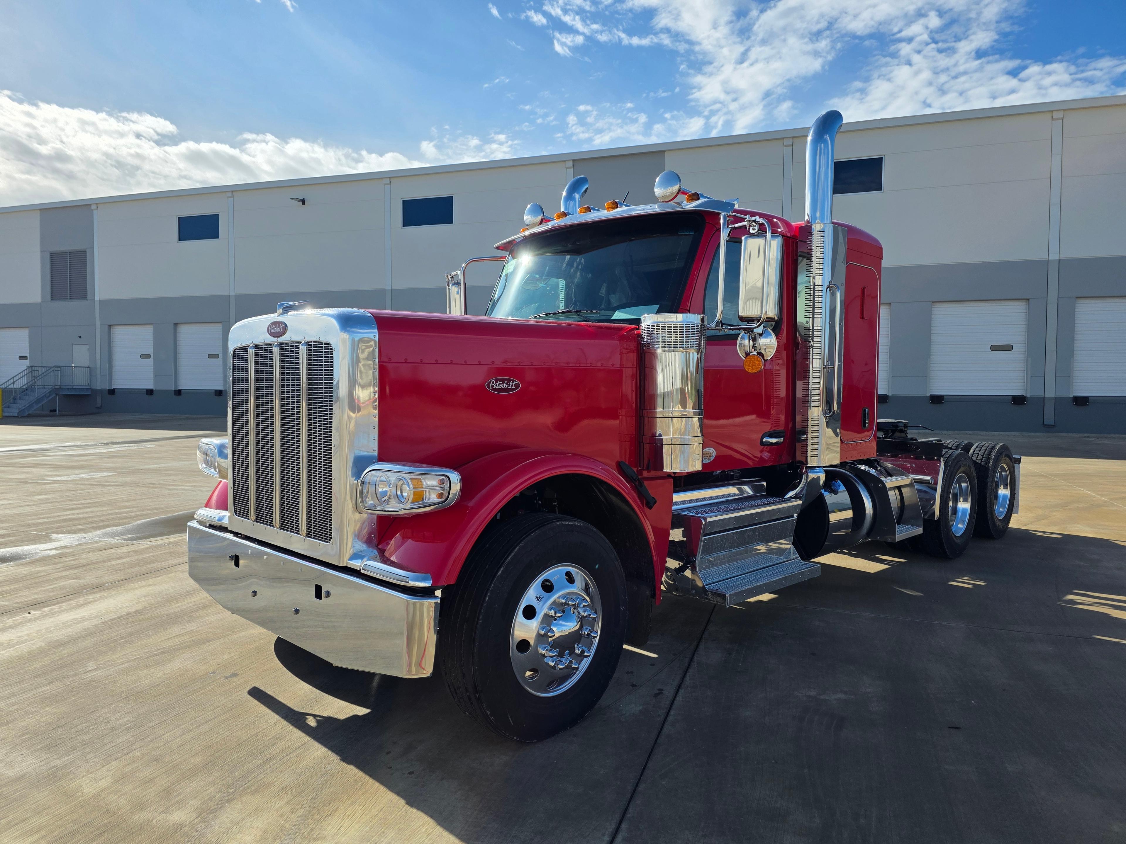 2027 Peterbilt 589