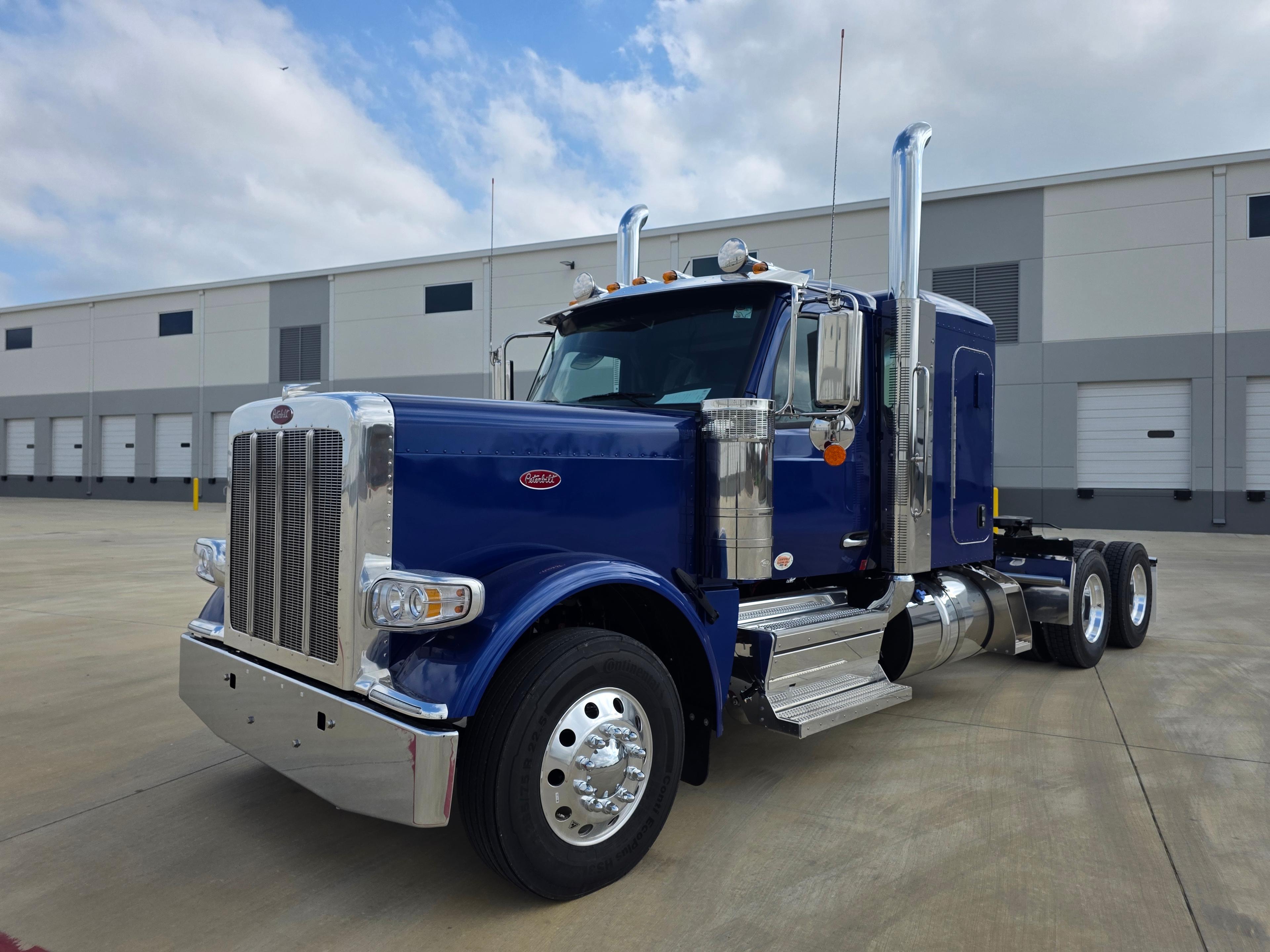 2027 Peterbilt 589