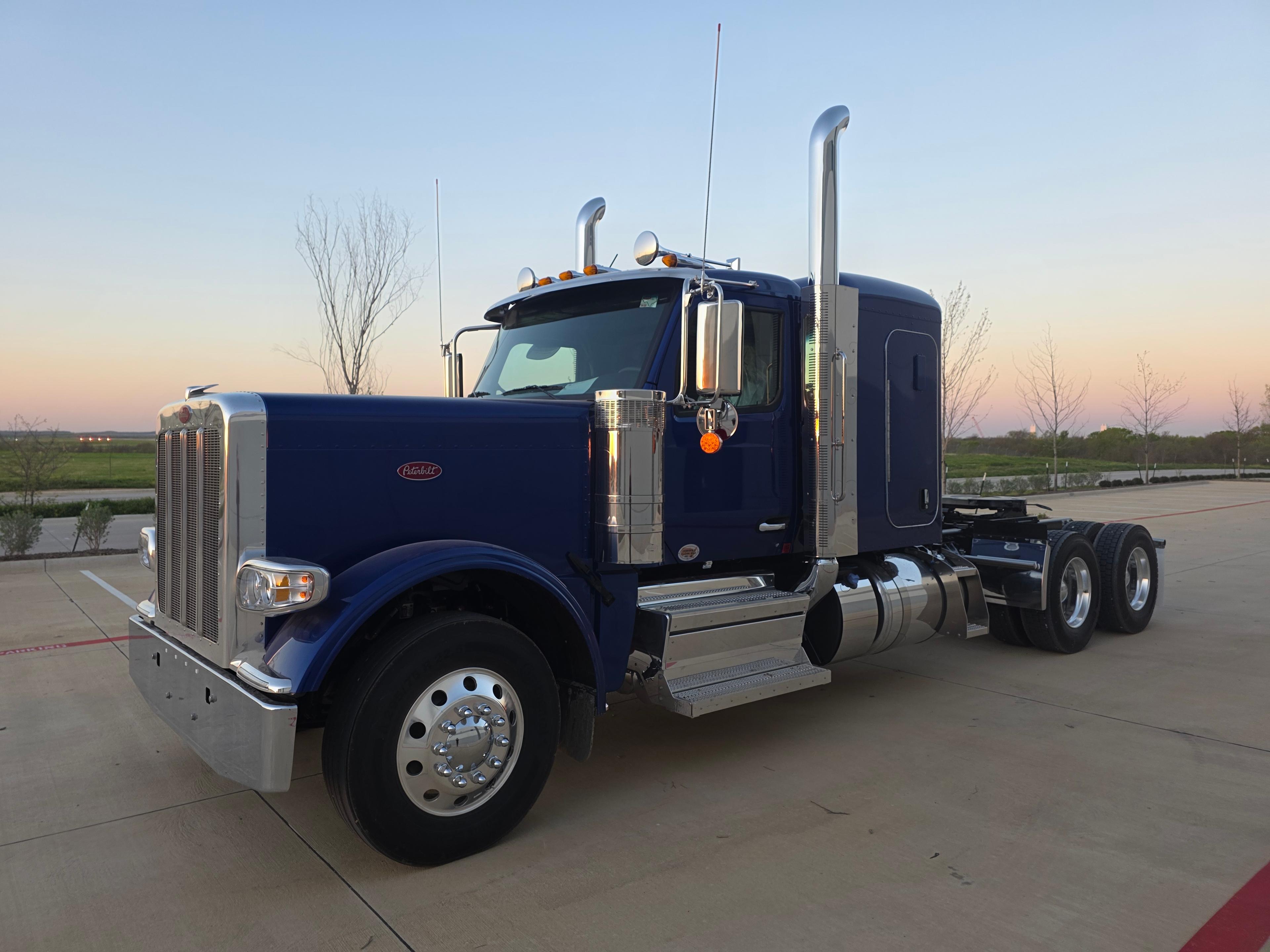 2027 Peterbilt 589