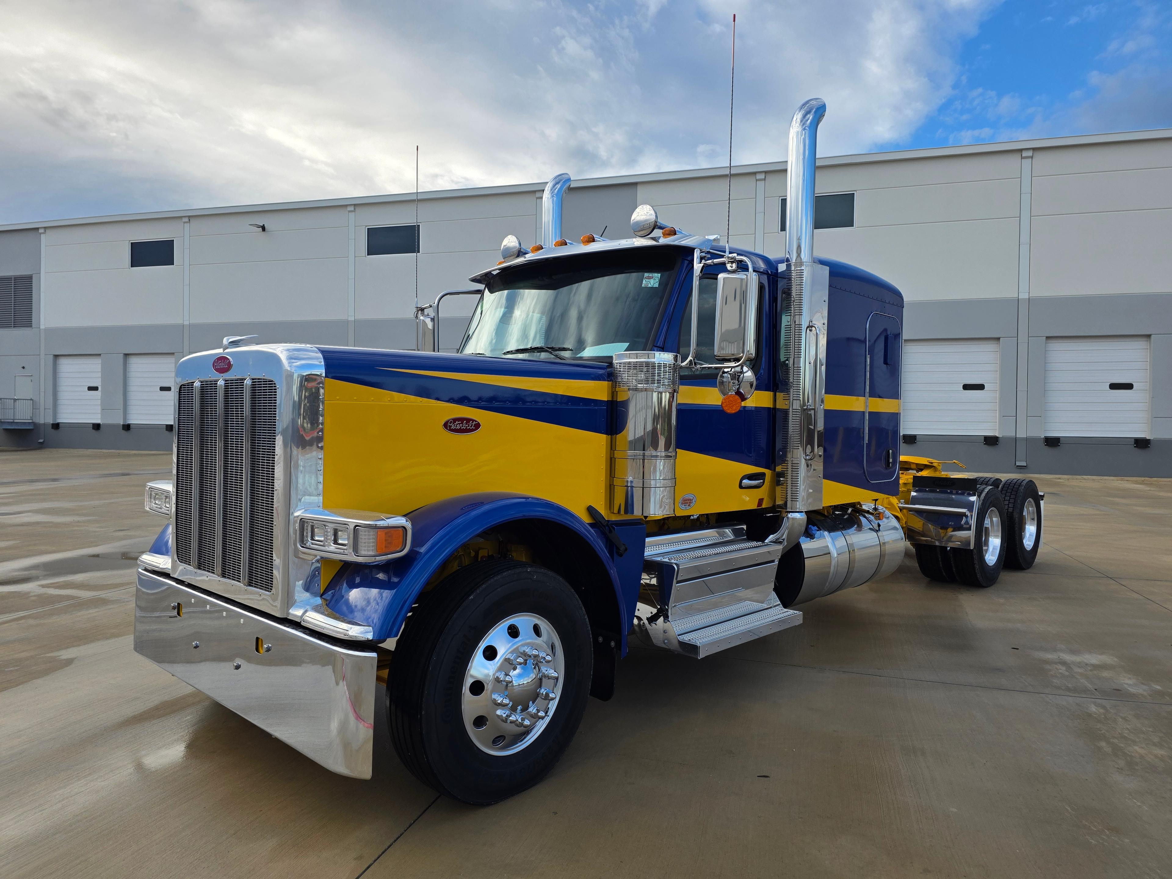 2027 Peterbilt 589