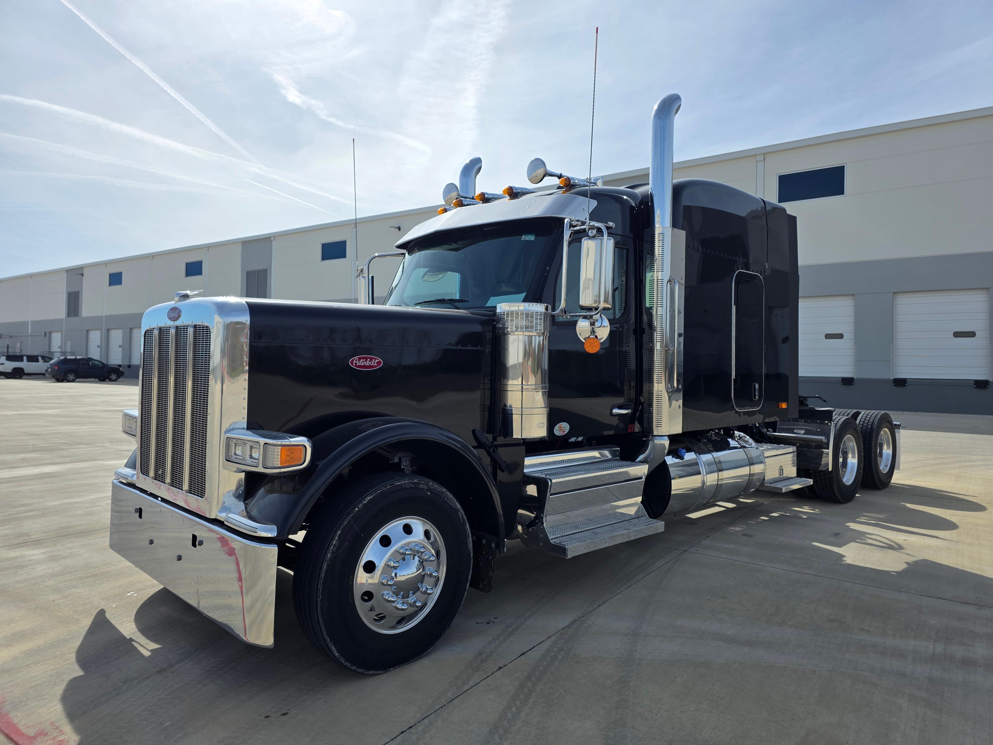 2027 Peterbilt 589