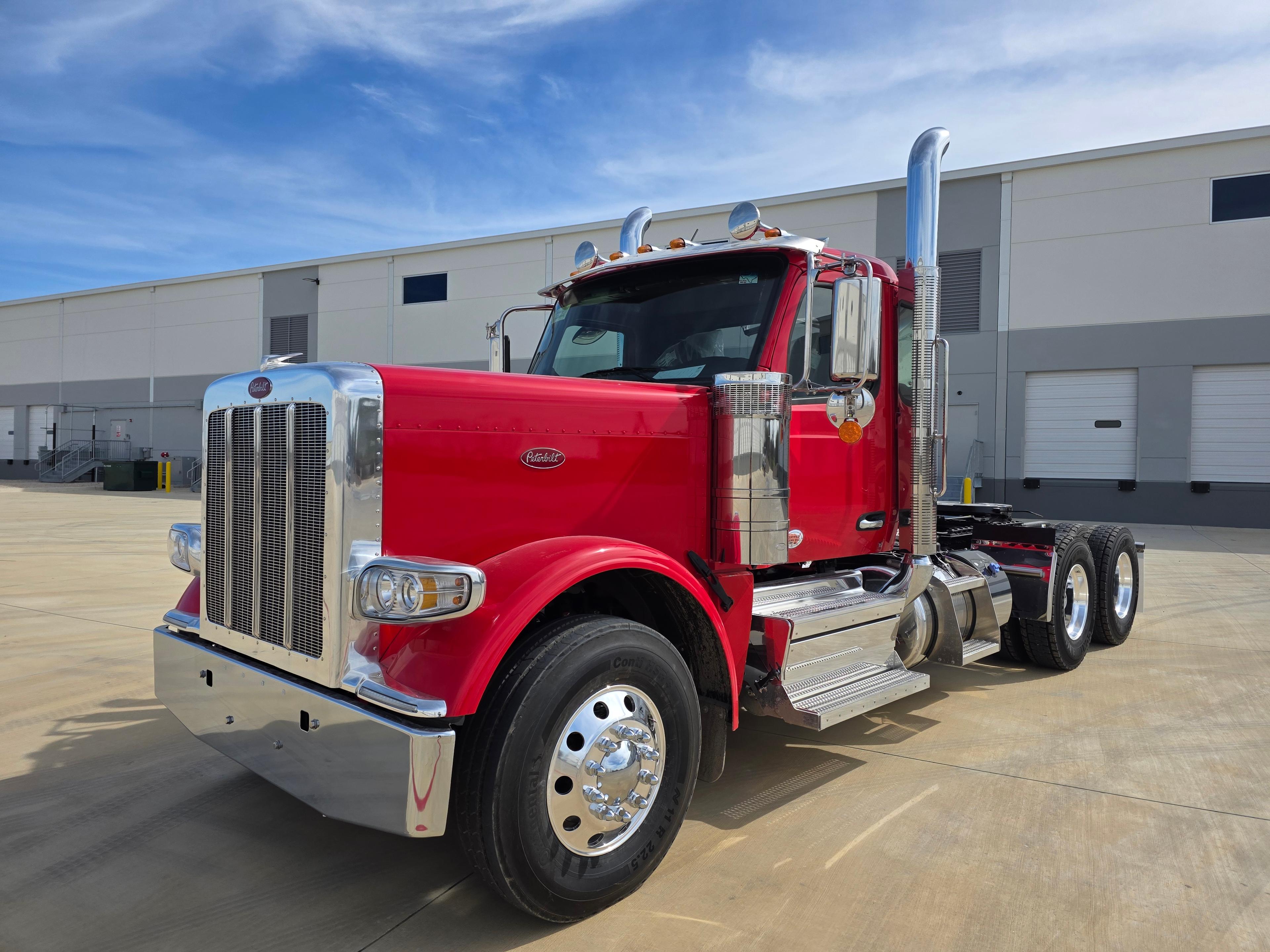 2027 Peterbilt 589
