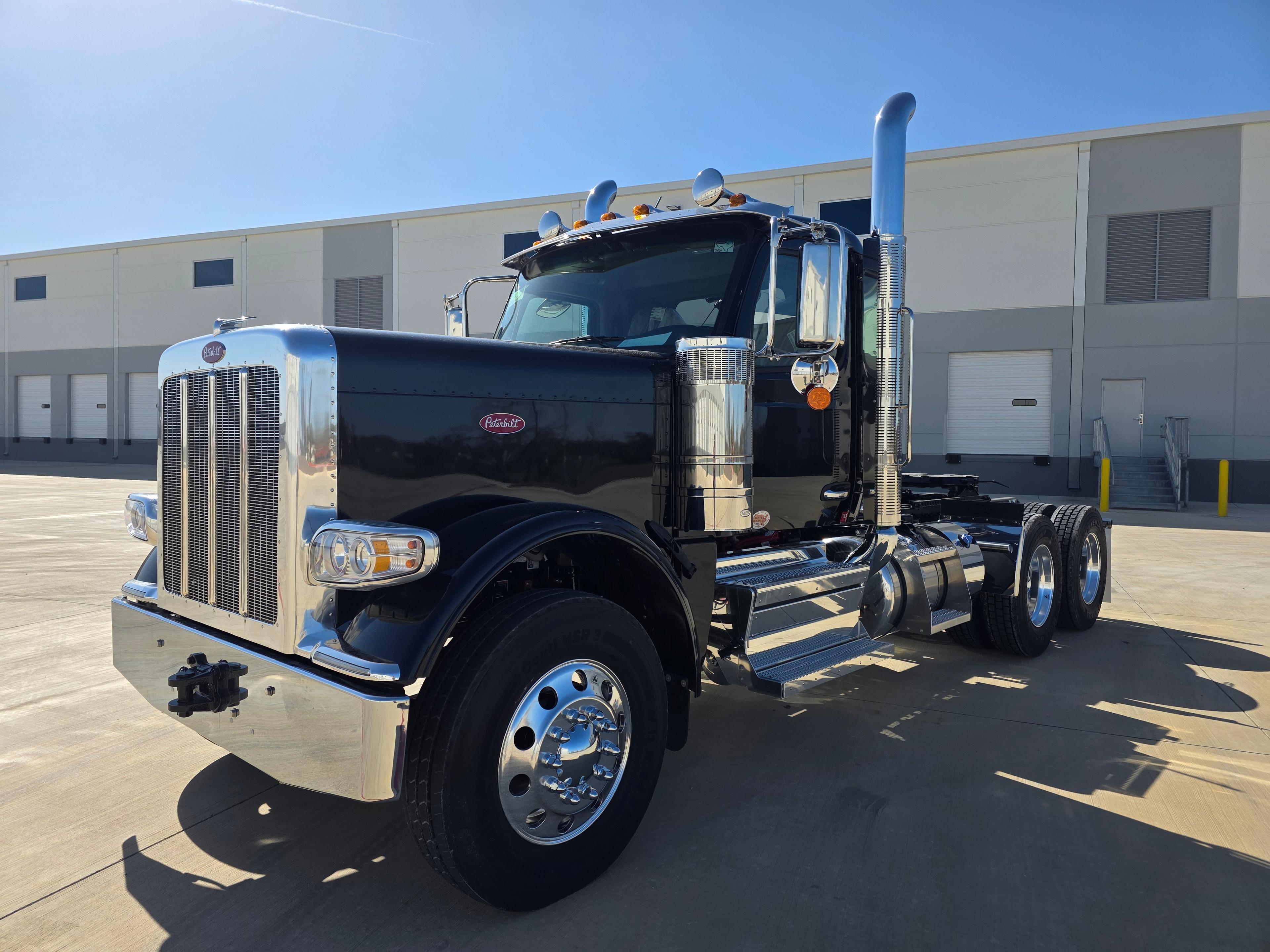 2027 Peterbilt 589