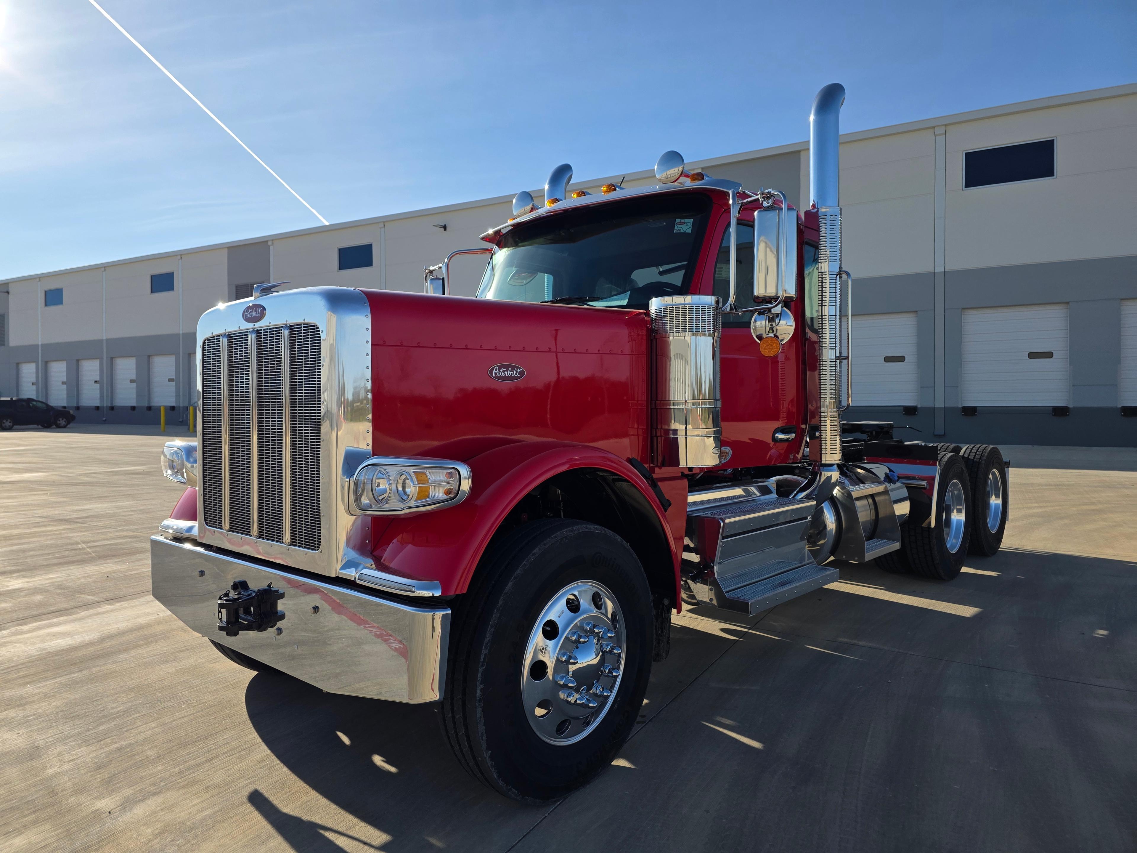 2027 Peterbilt 589
