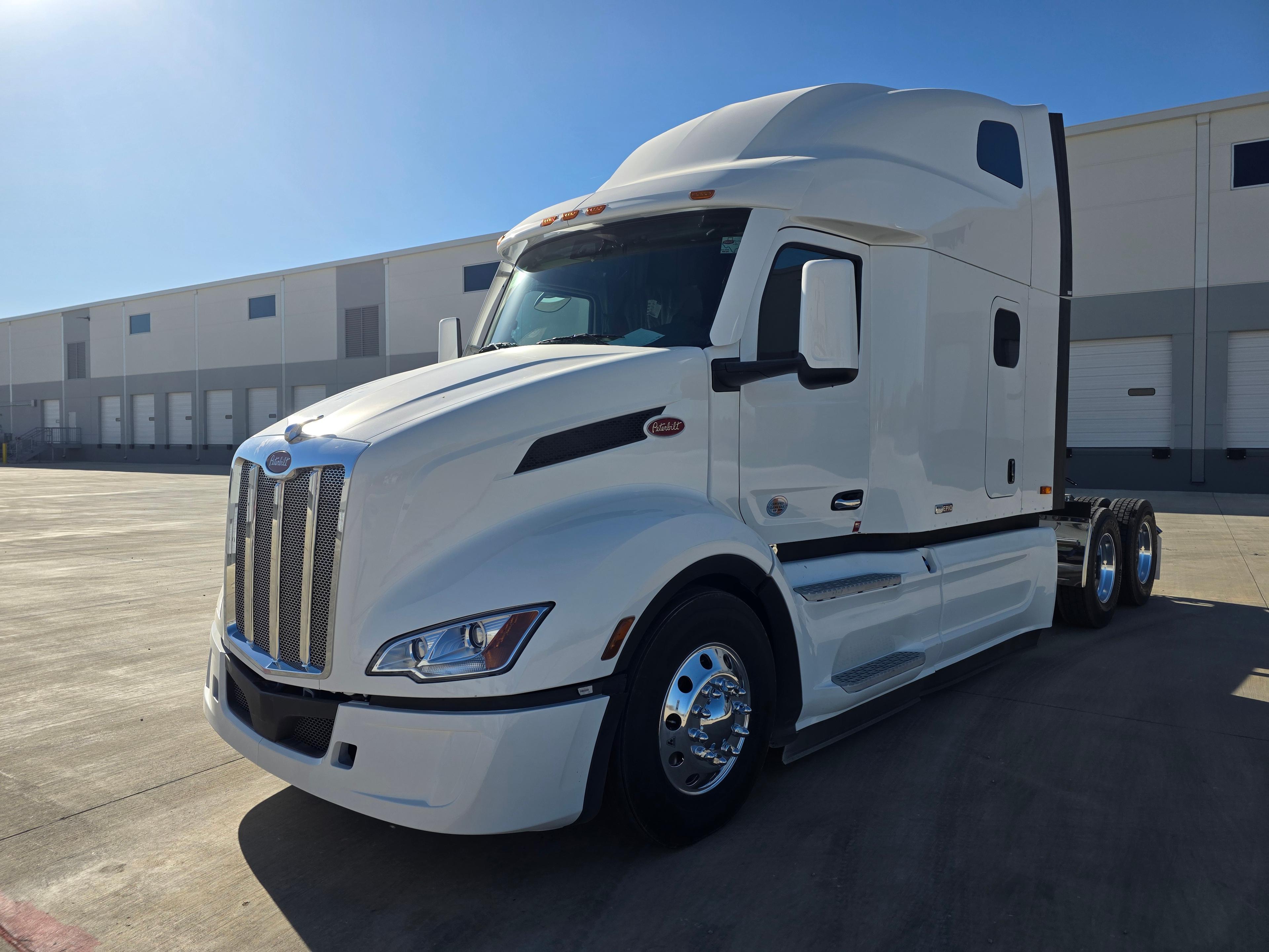 2027 Peterbilt 579