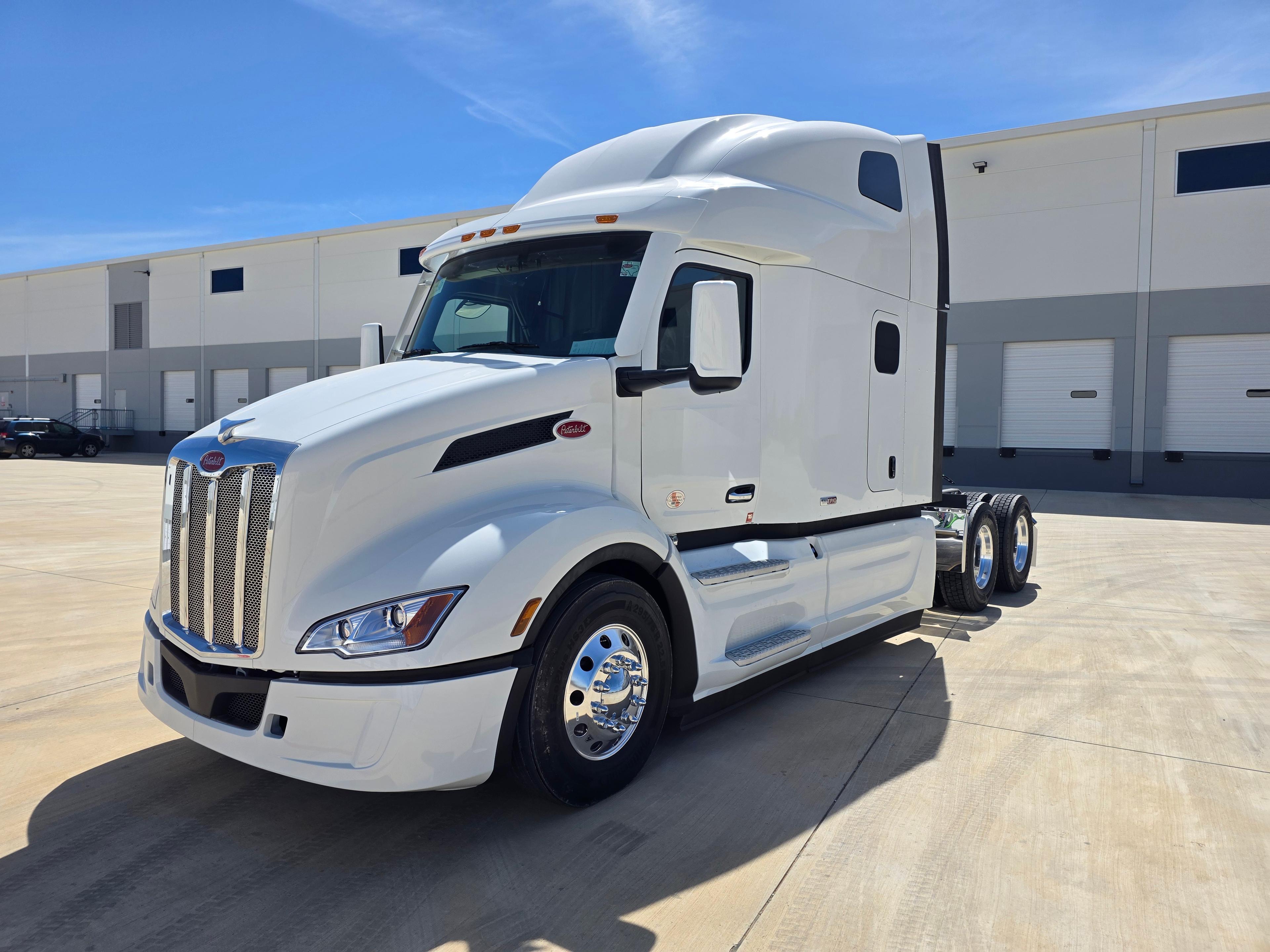 2027 Peterbilt 579