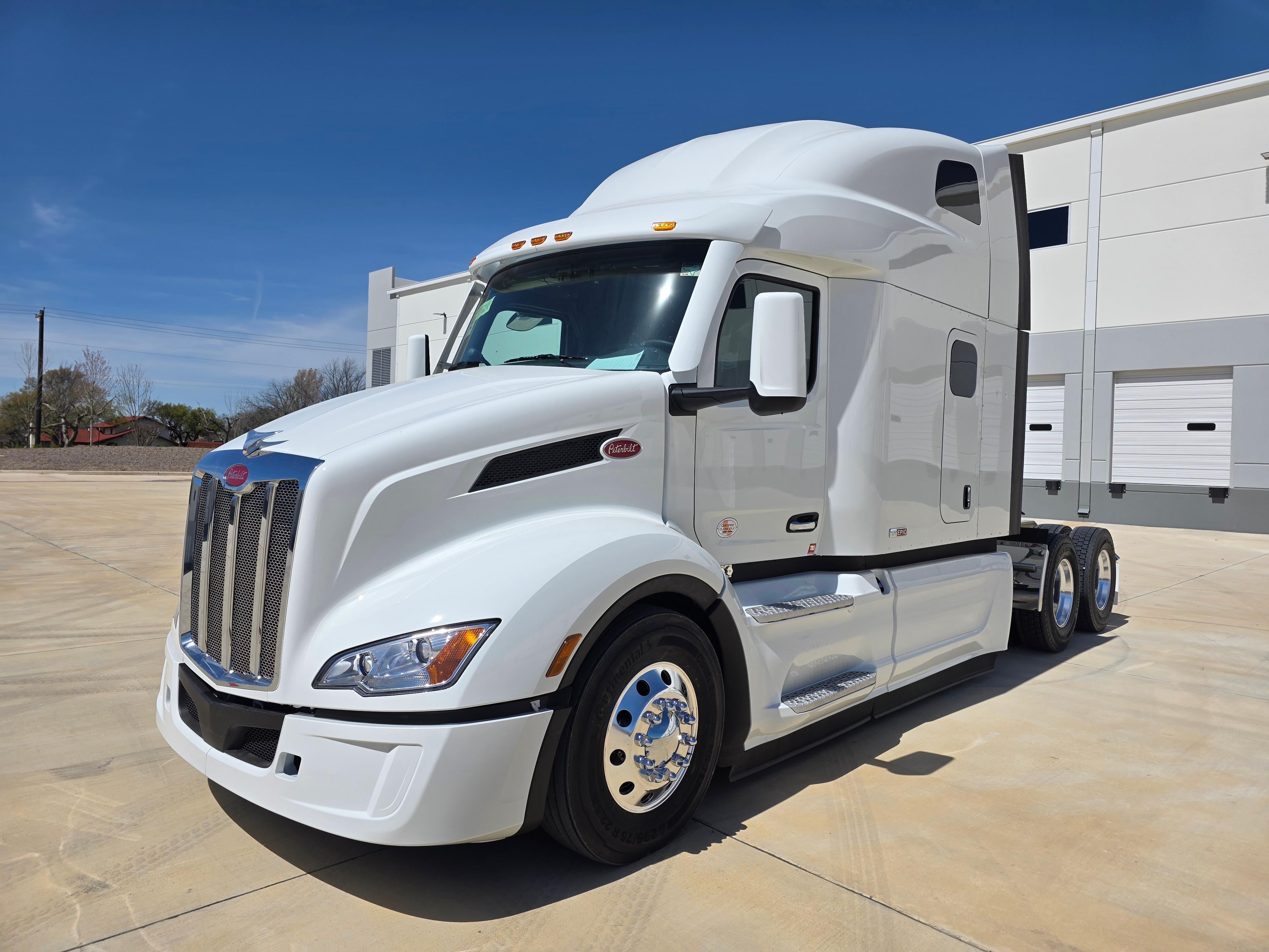 2027 Peterbilt 579