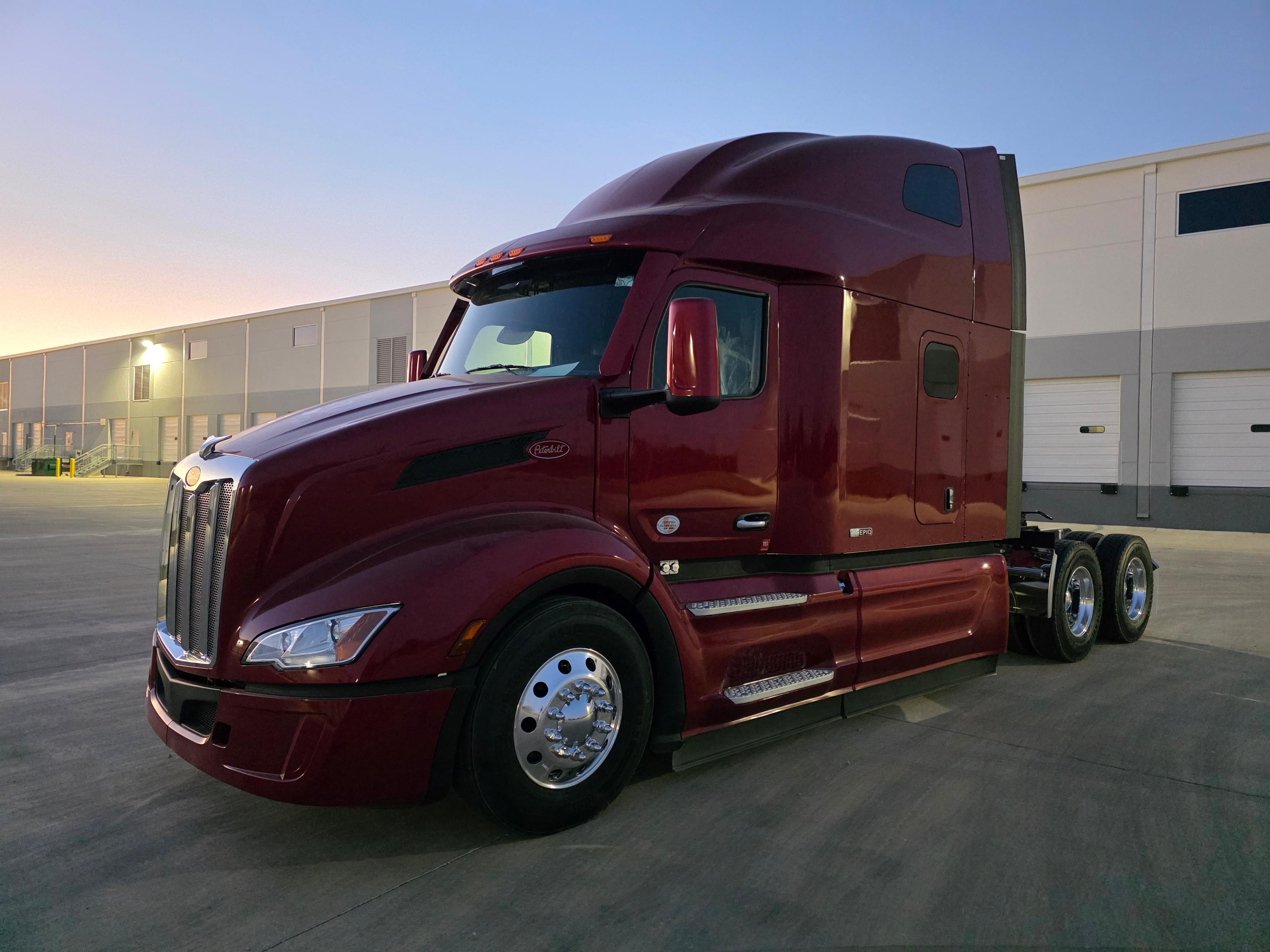 2027 Peterbilt 579