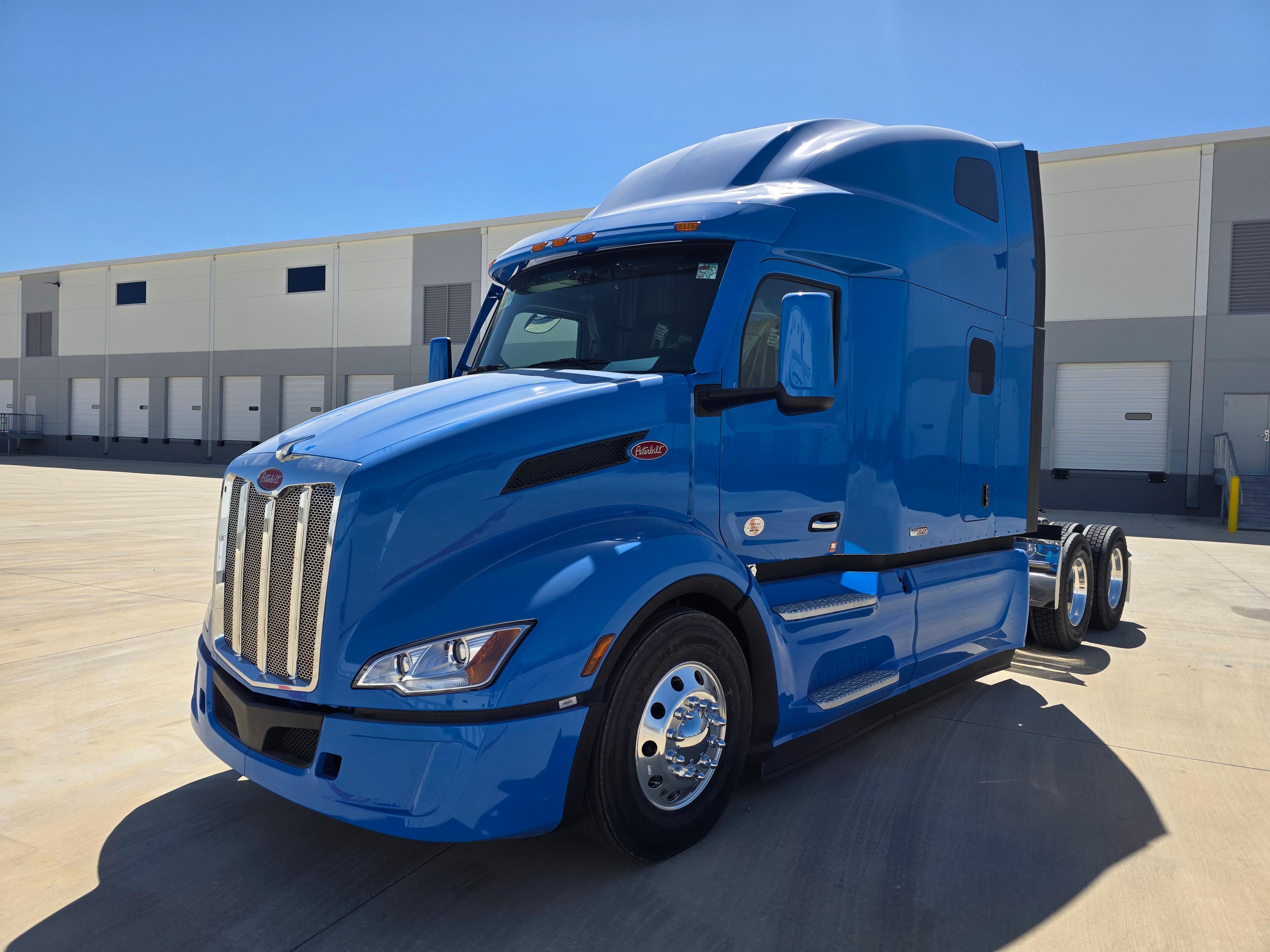 2027 Peterbilt 579