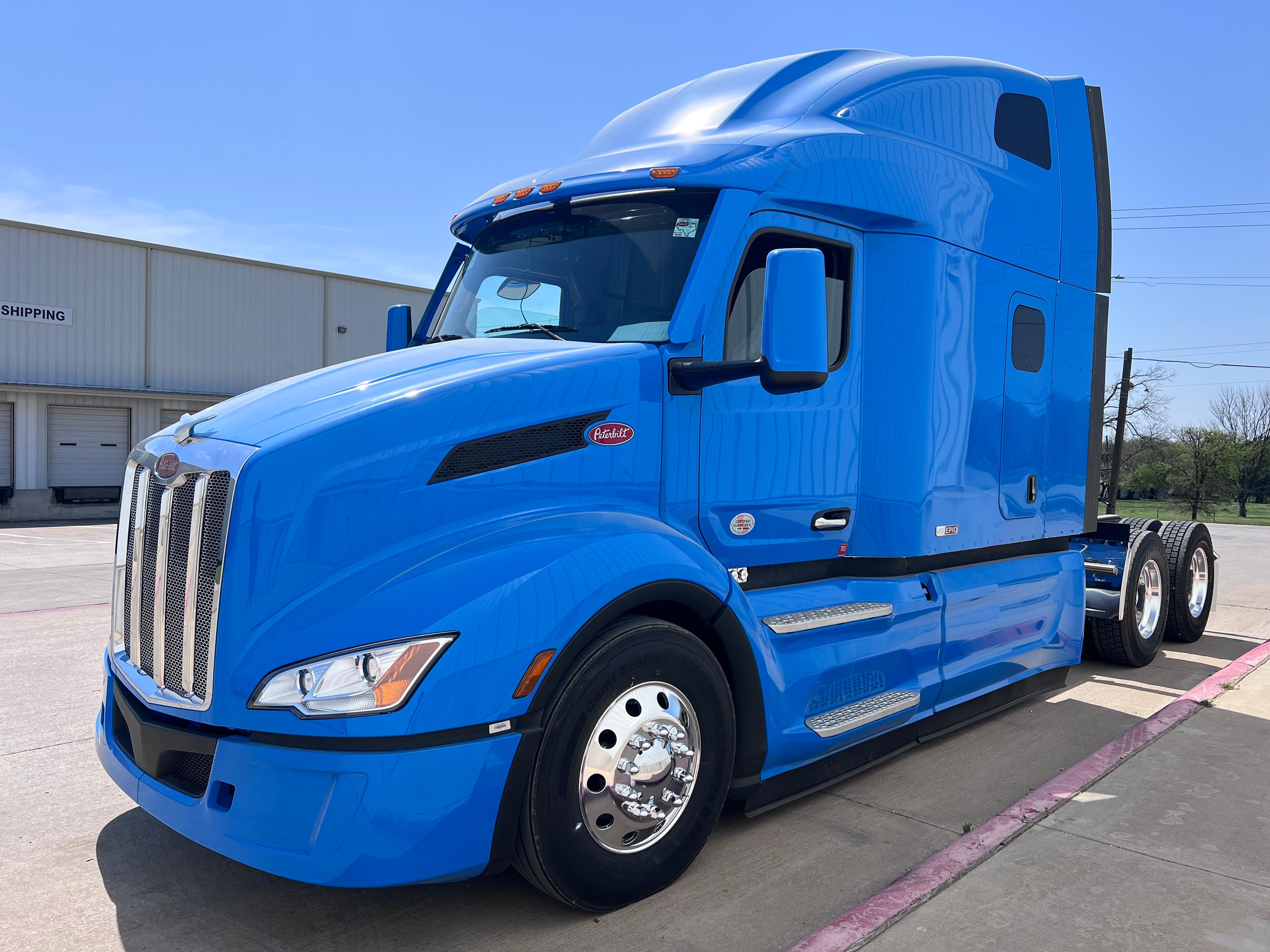 2027 Peterbilt 579
