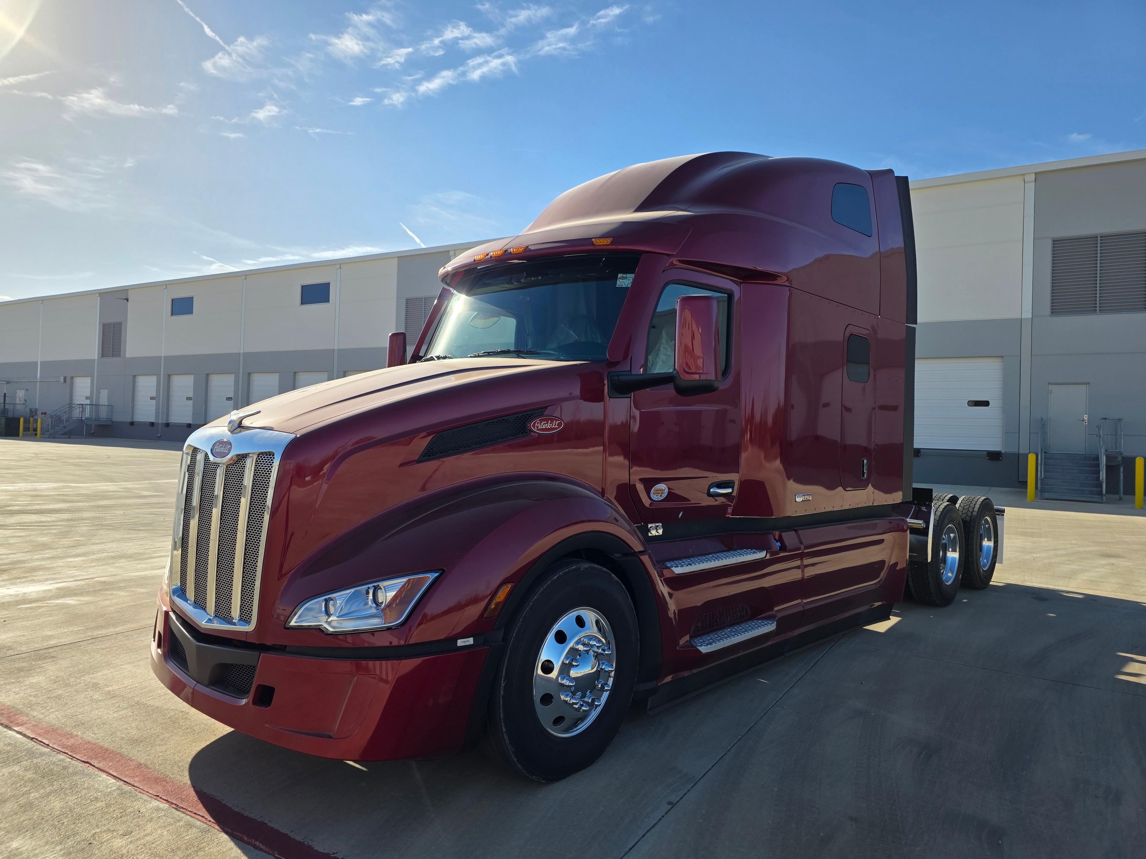 2027 Peterbilt 579