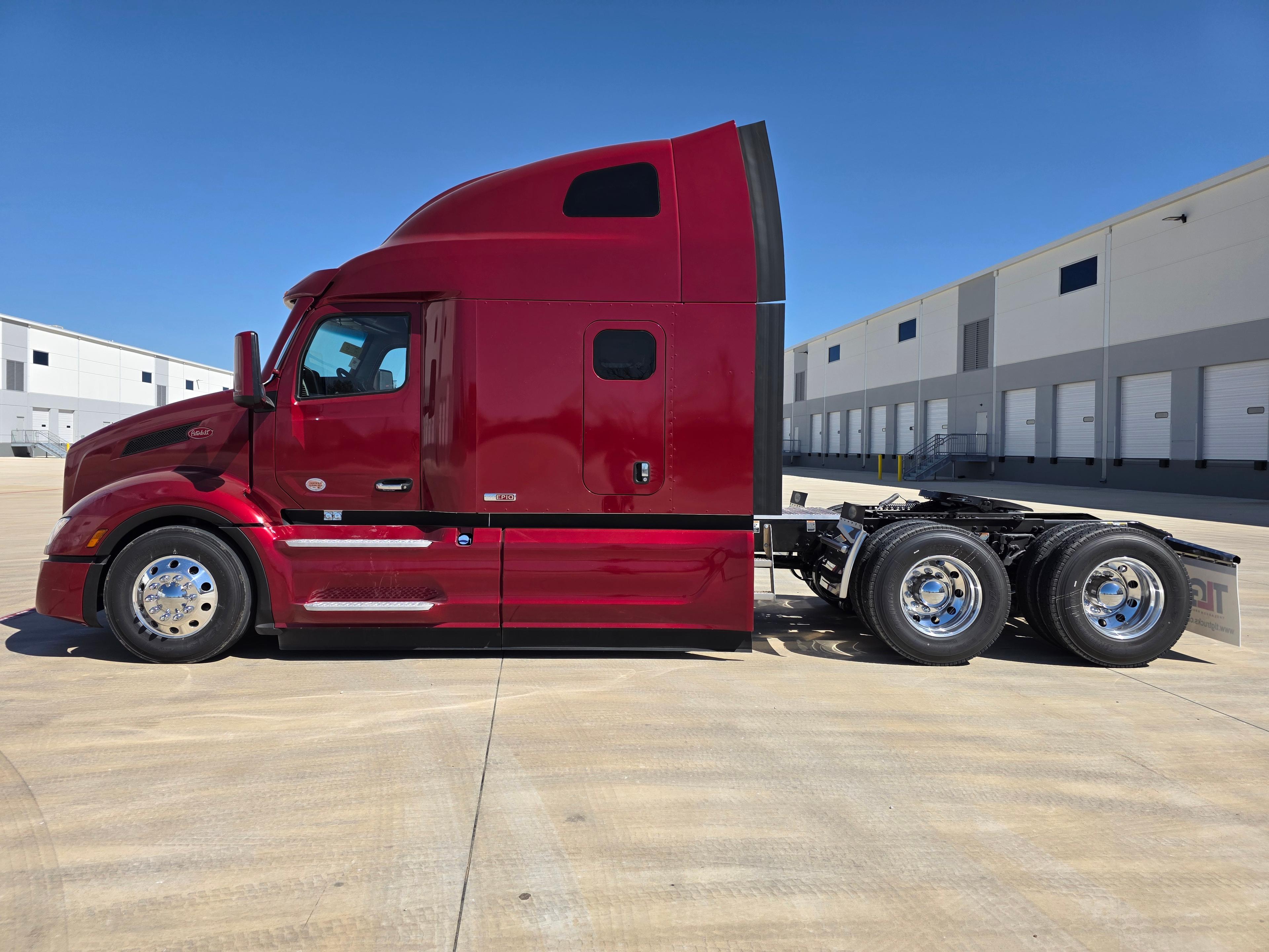 2027 Peterbilt 579 in O'Fallon, MO — photo 2