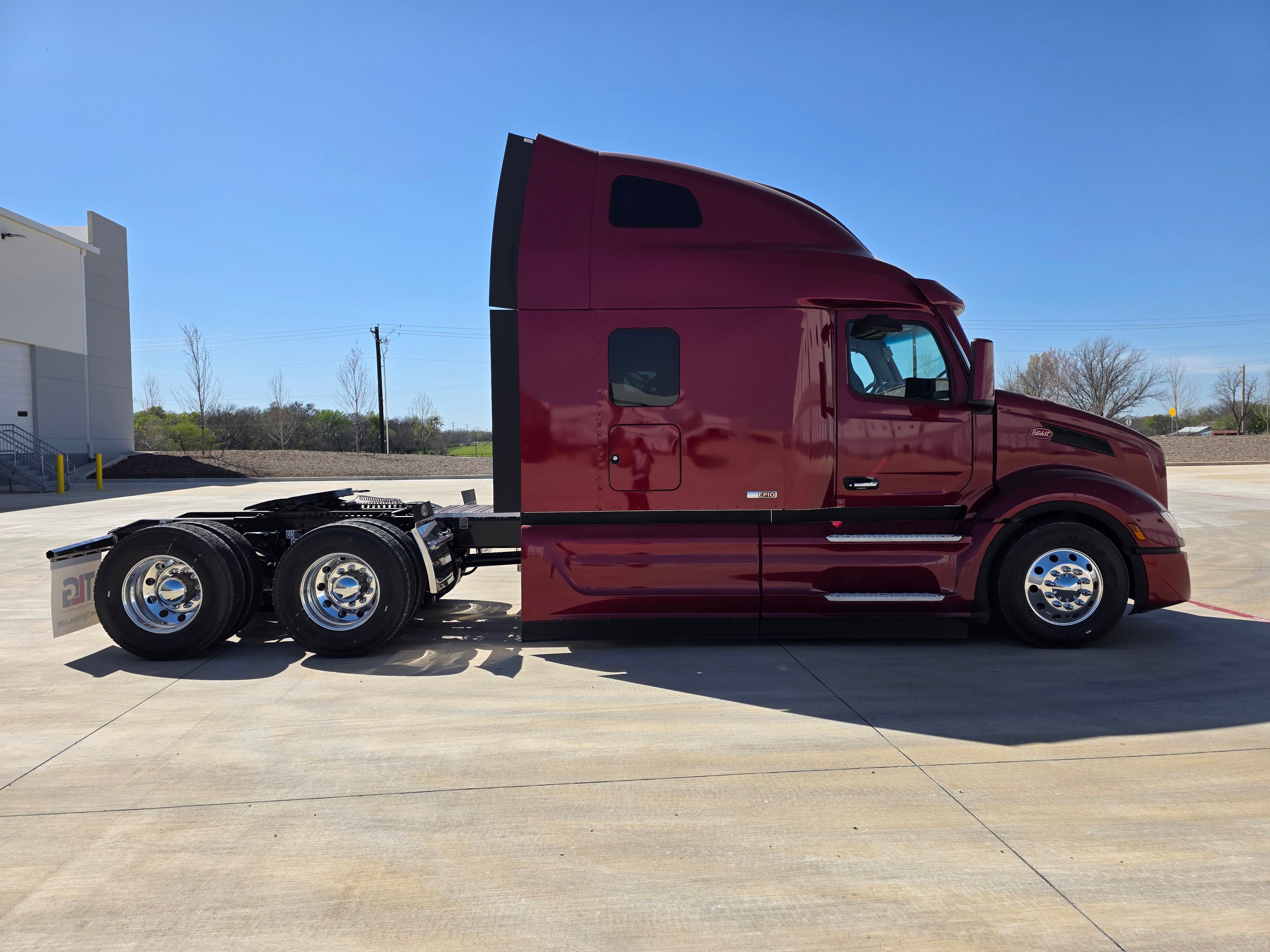 2027 Peterbilt 579 in O'Fallon, MO — photo 6
