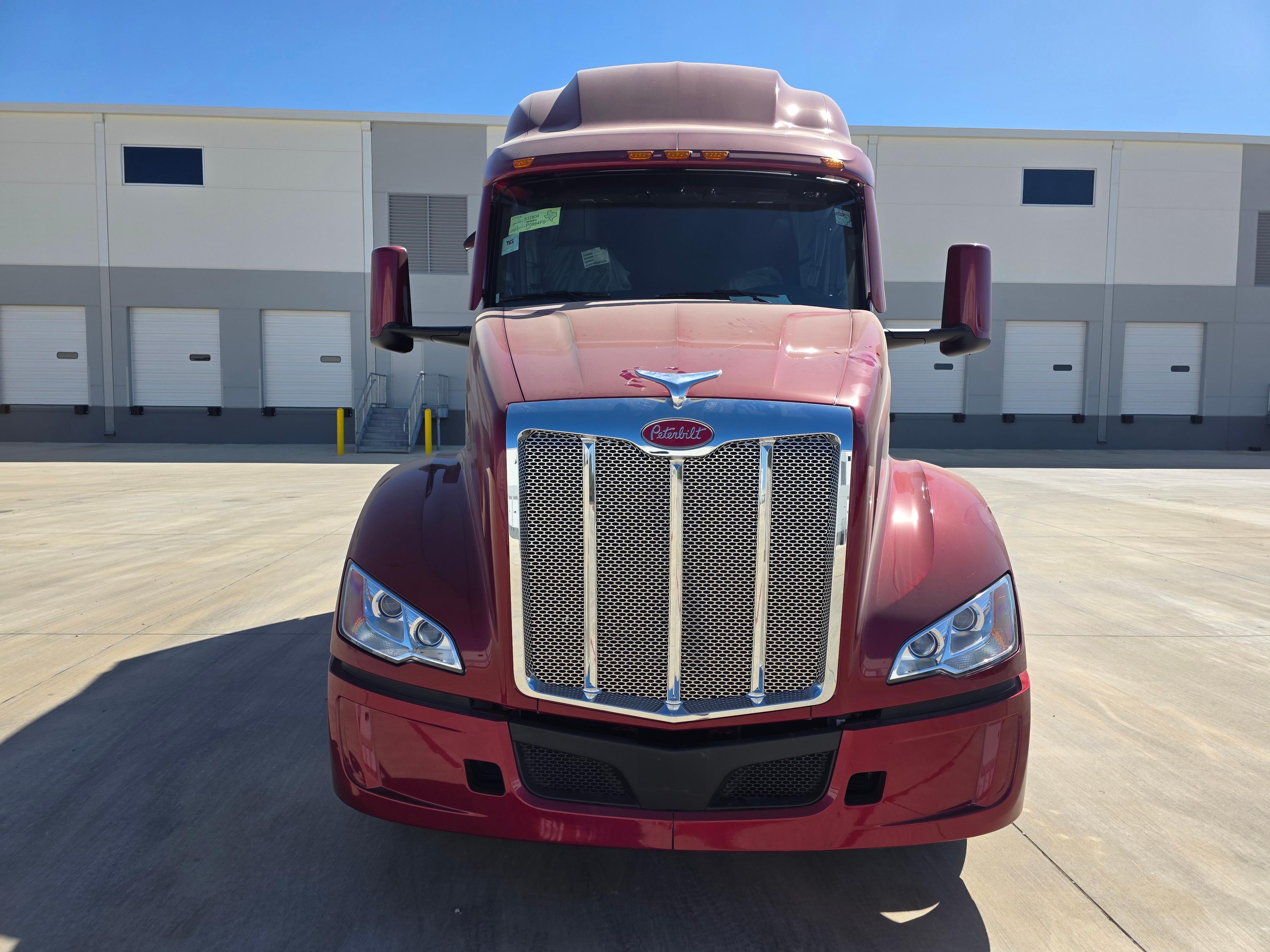 2027 Peterbilt 579 in O'Fallon, MO — photo 8
