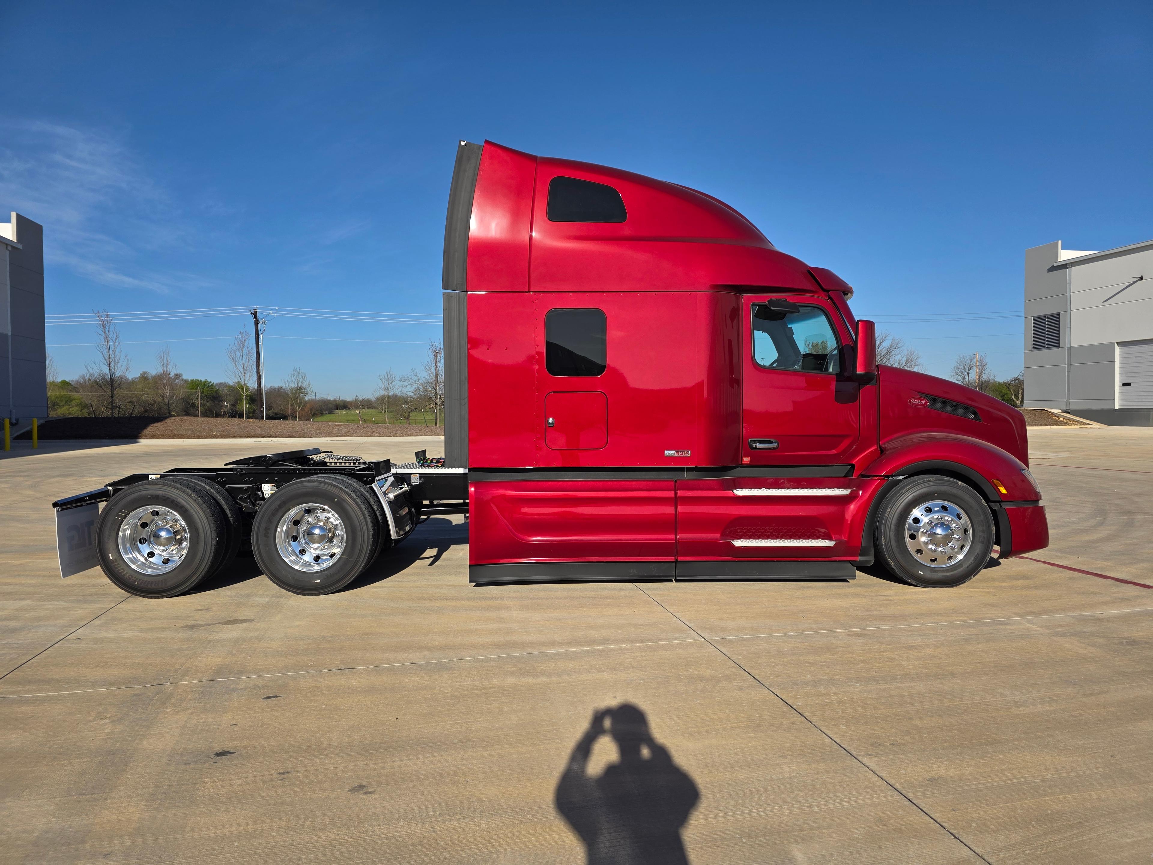2027 Peterbilt 579 in O'Fallon, MO — photo 6