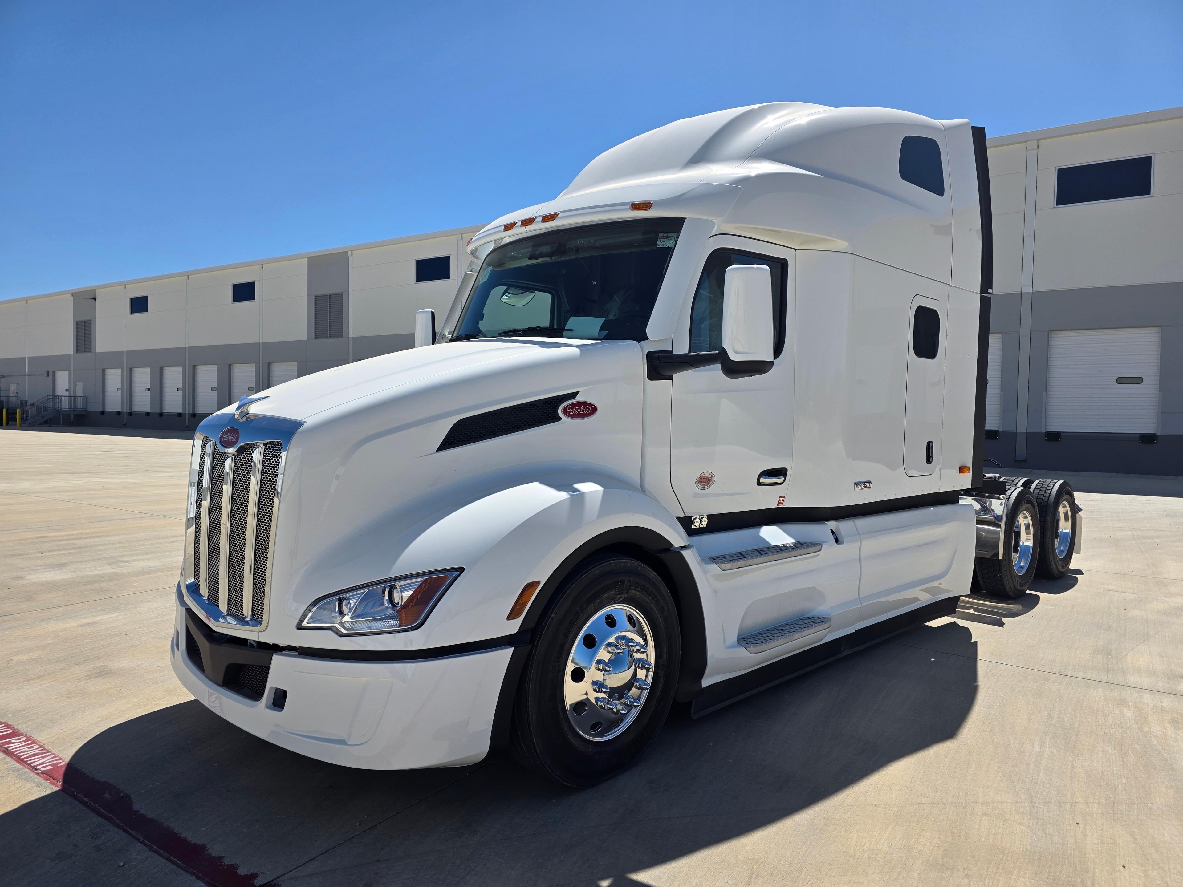 2027 Peterbilt 579