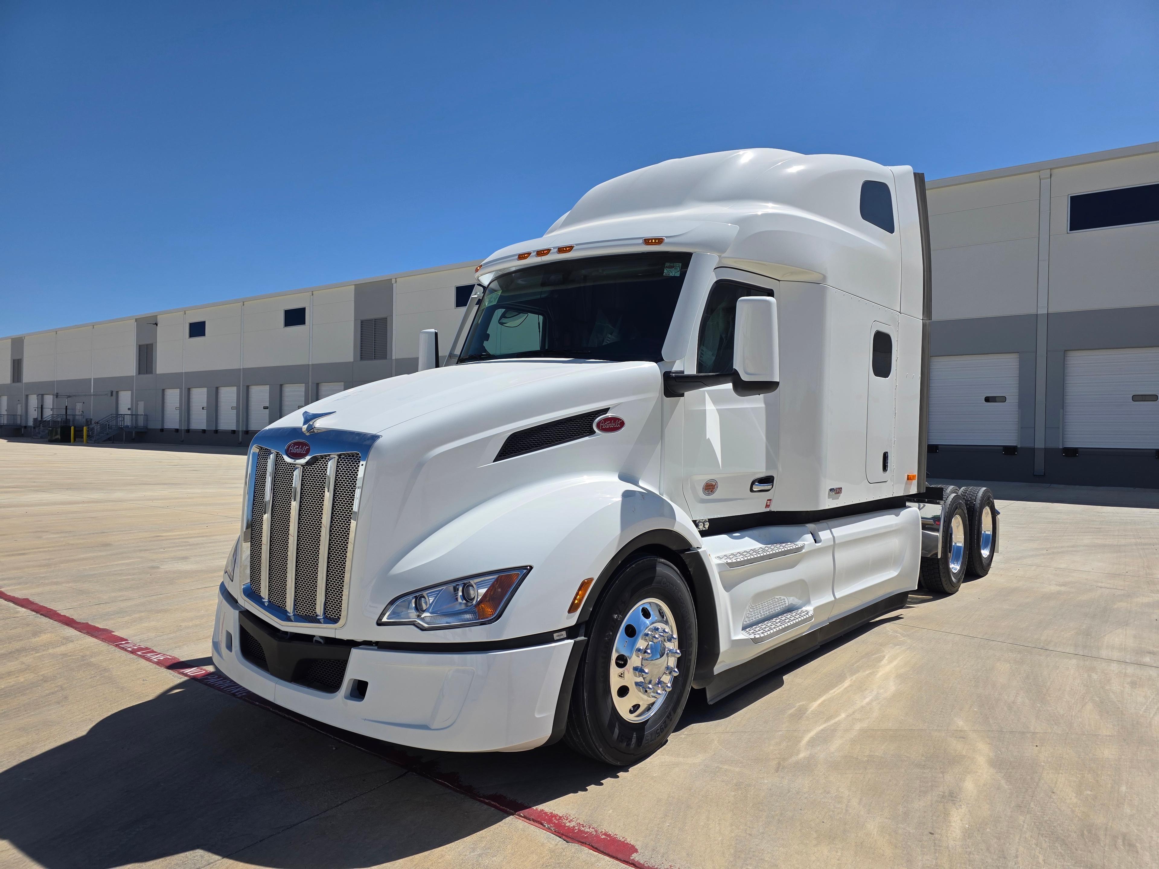 2027 Peterbilt 579