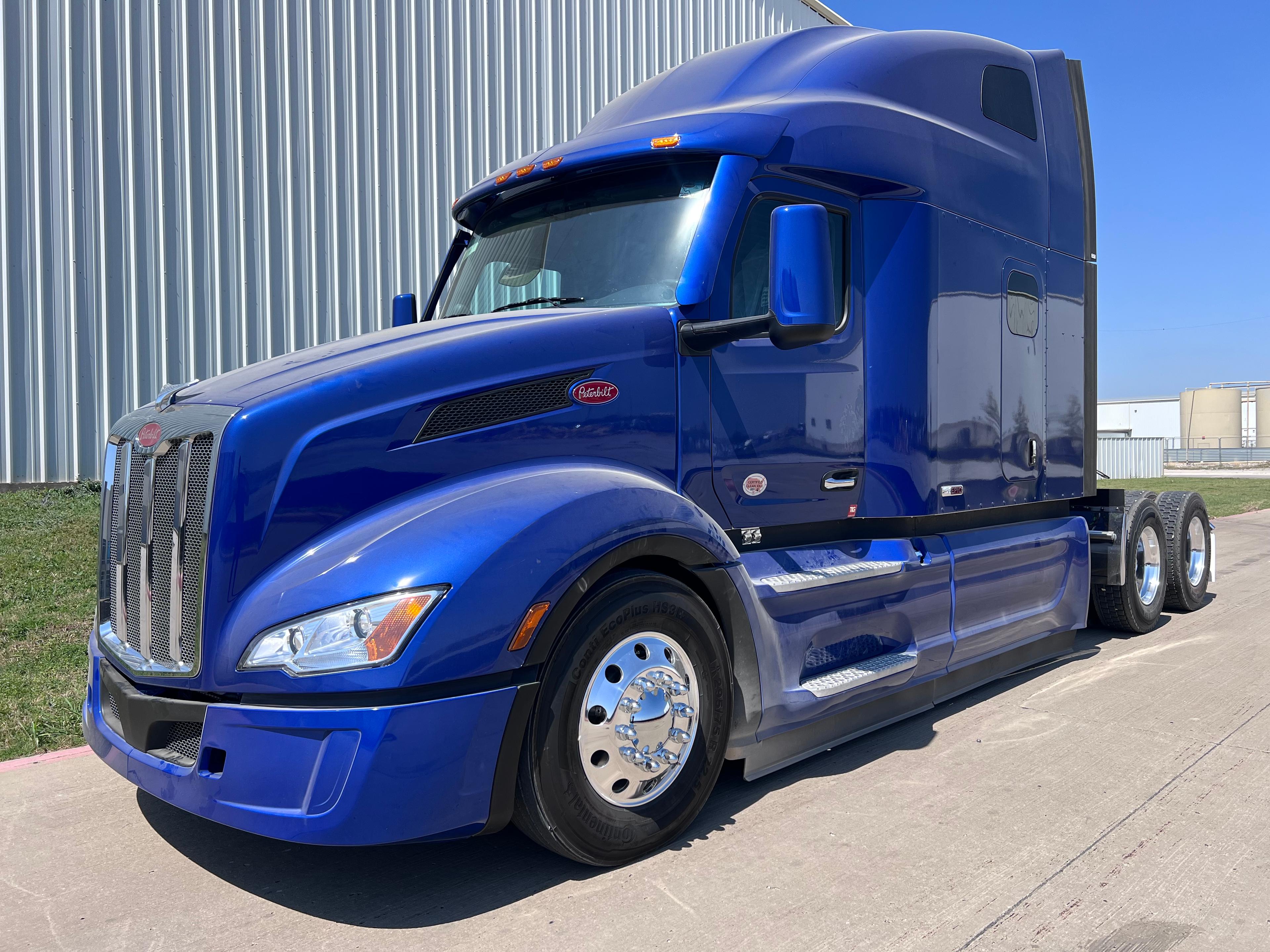 2027 Peterbilt 579