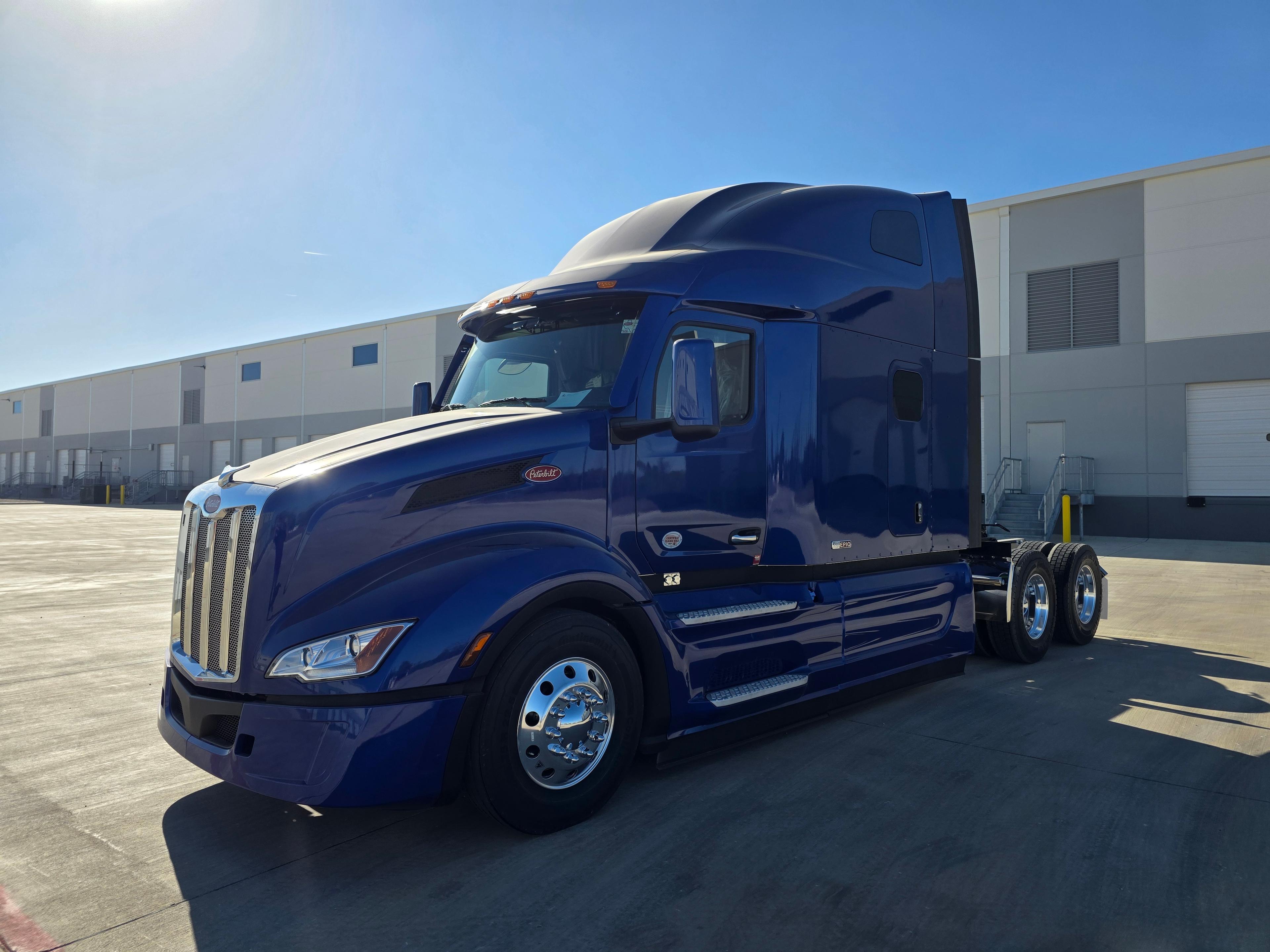 2027 Peterbilt 579