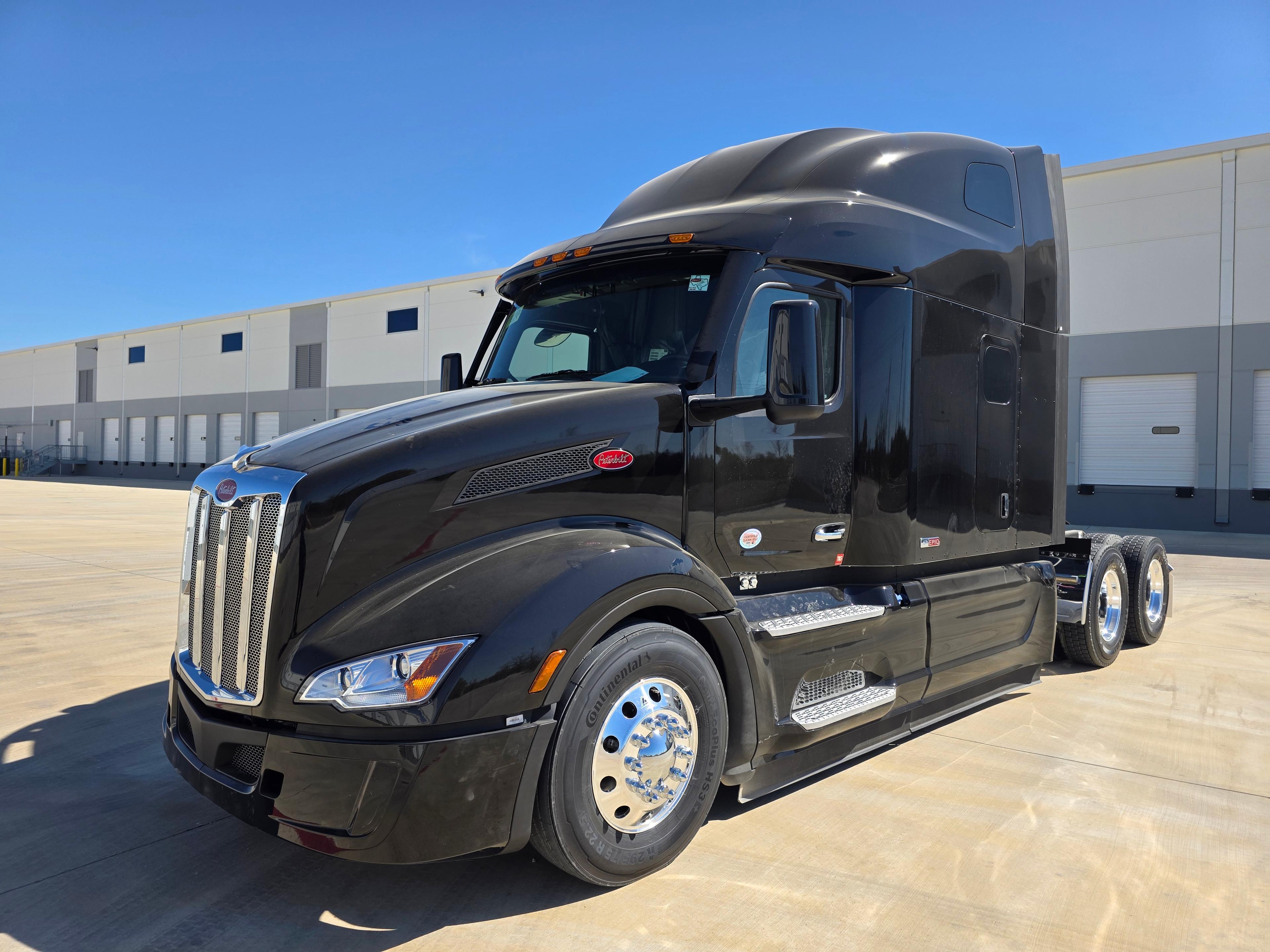 2027 Peterbilt 579