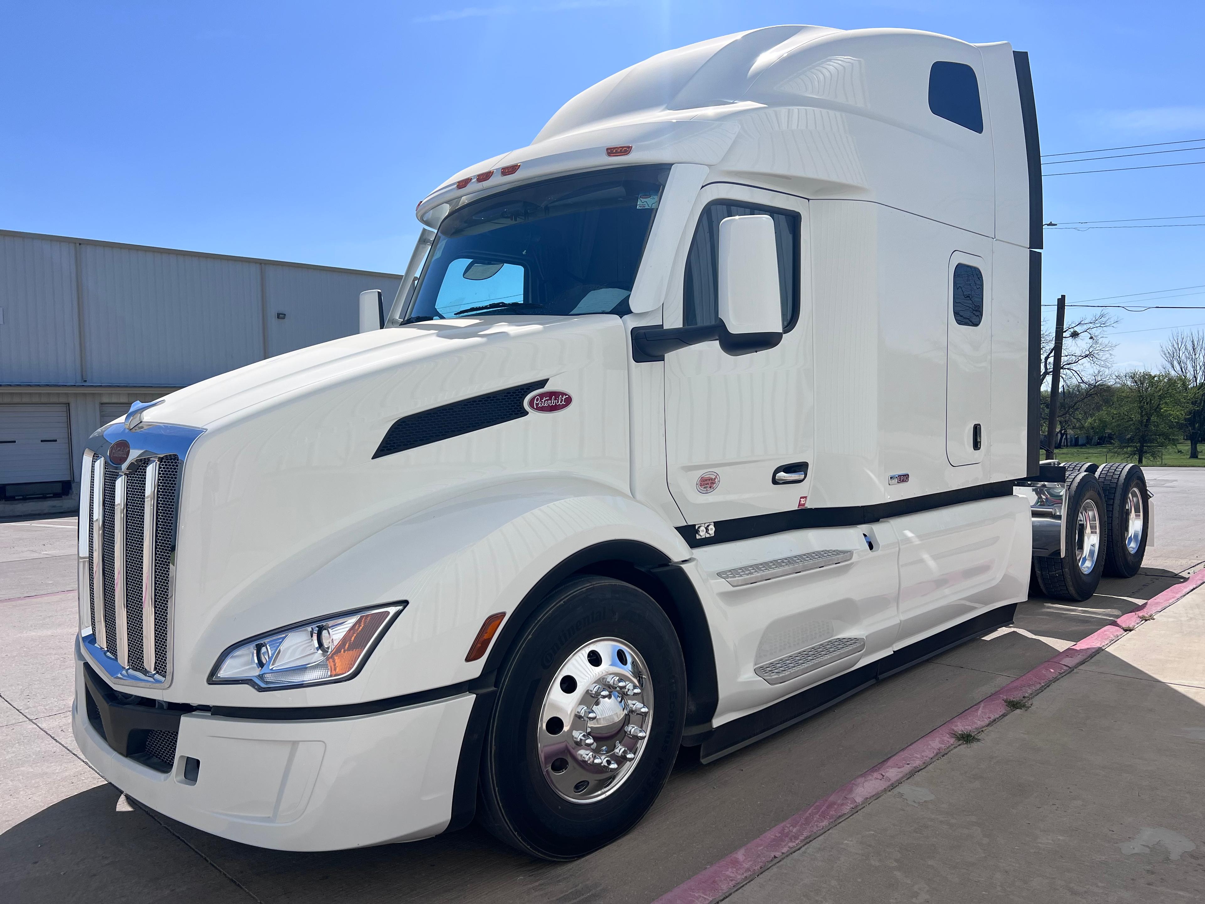 2027 Peterbilt 579