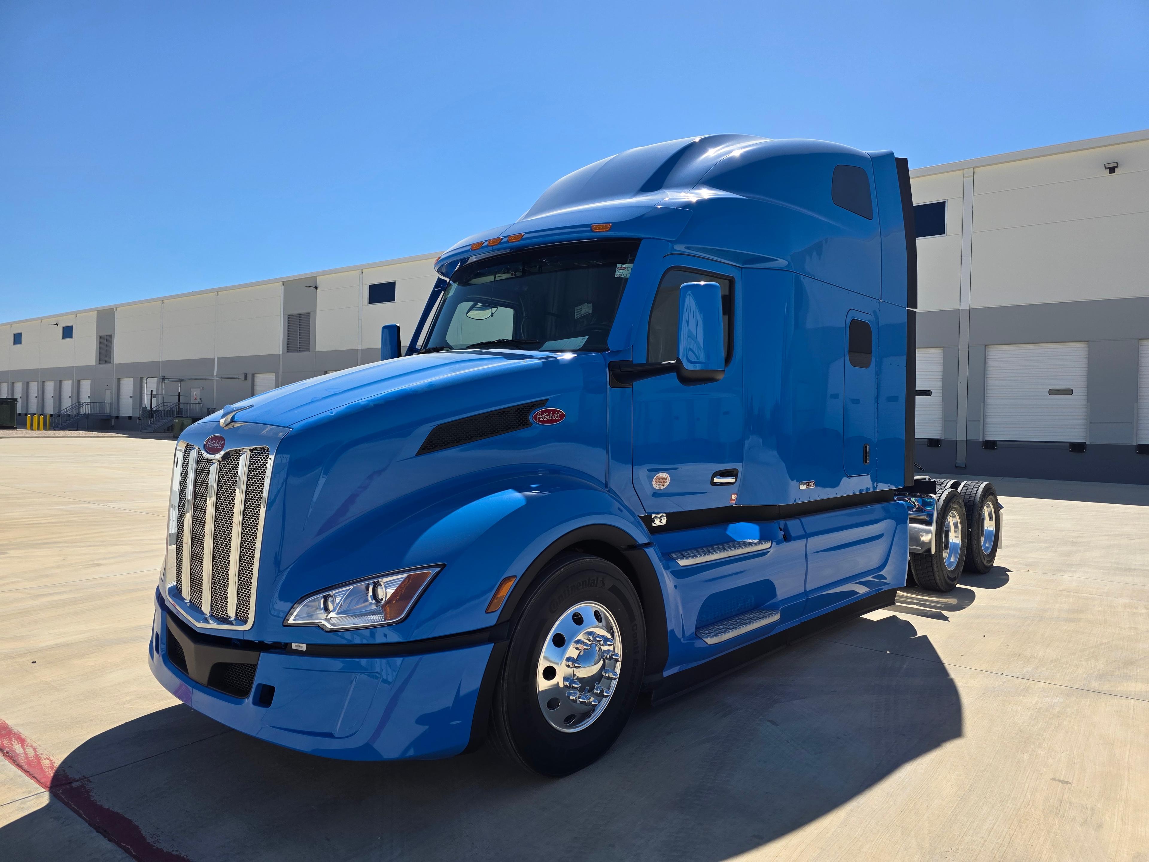 2027 Peterbilt 579