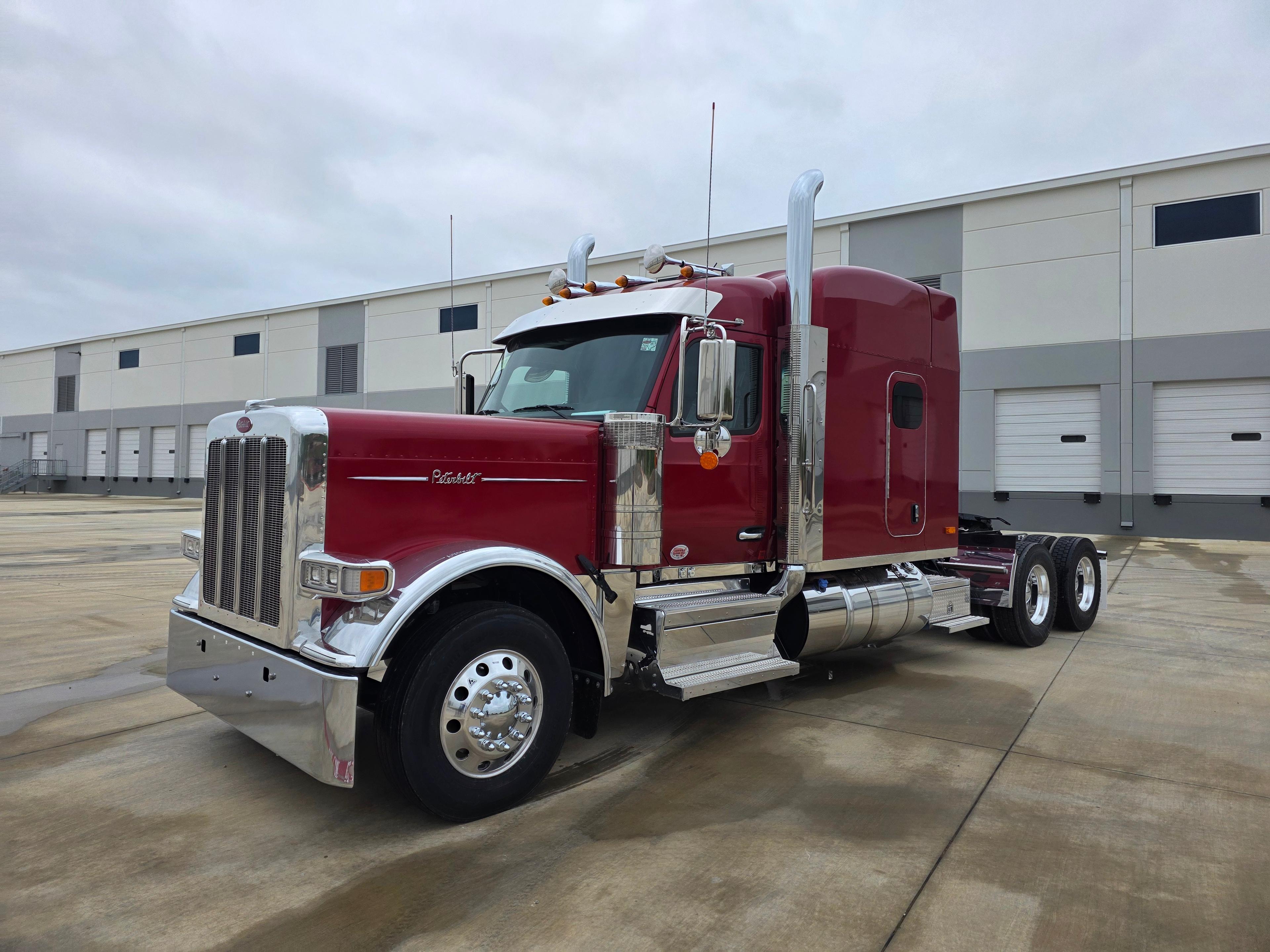 2027 Peterbilt 589