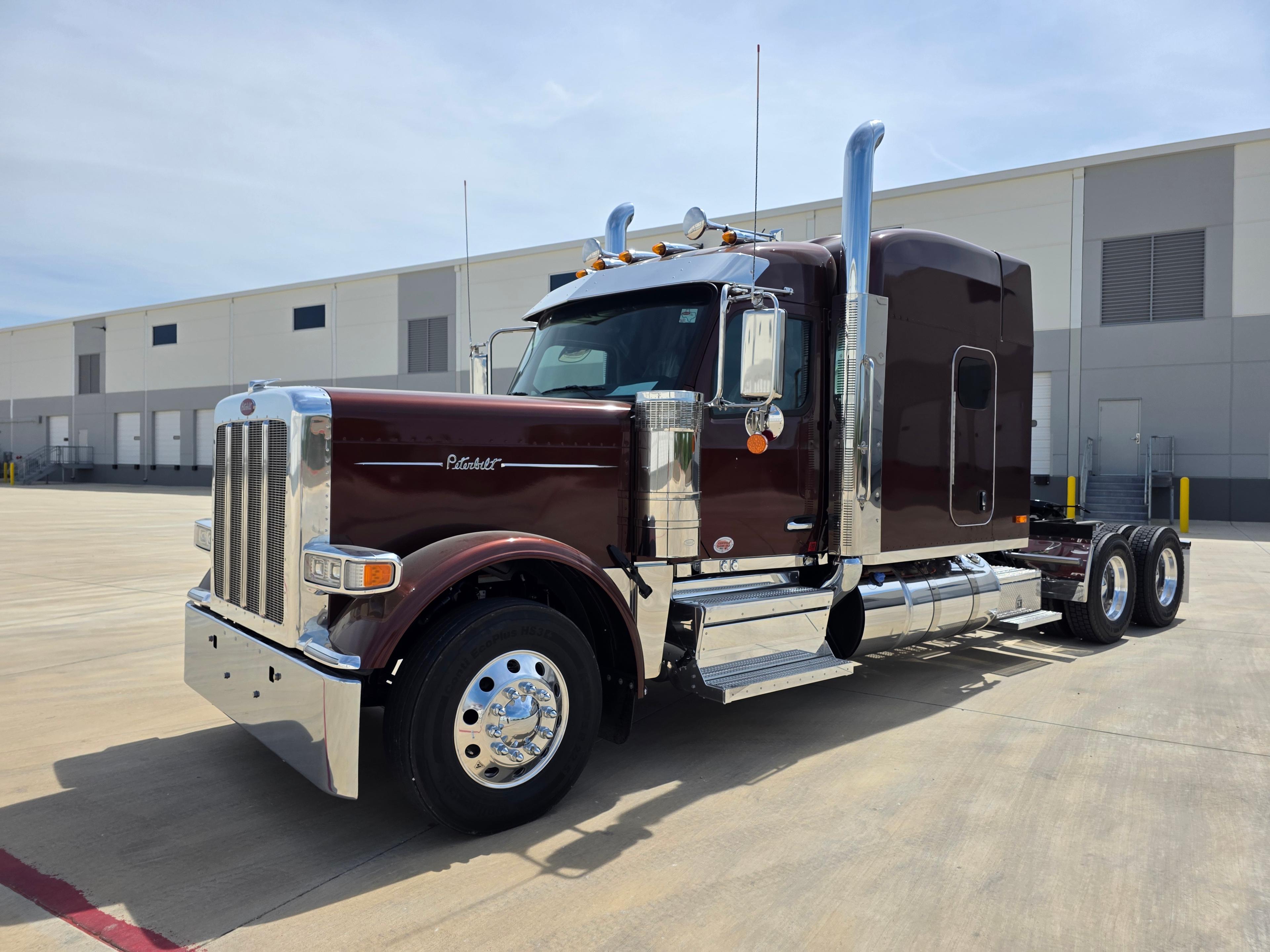 2027 Peterbilt 589