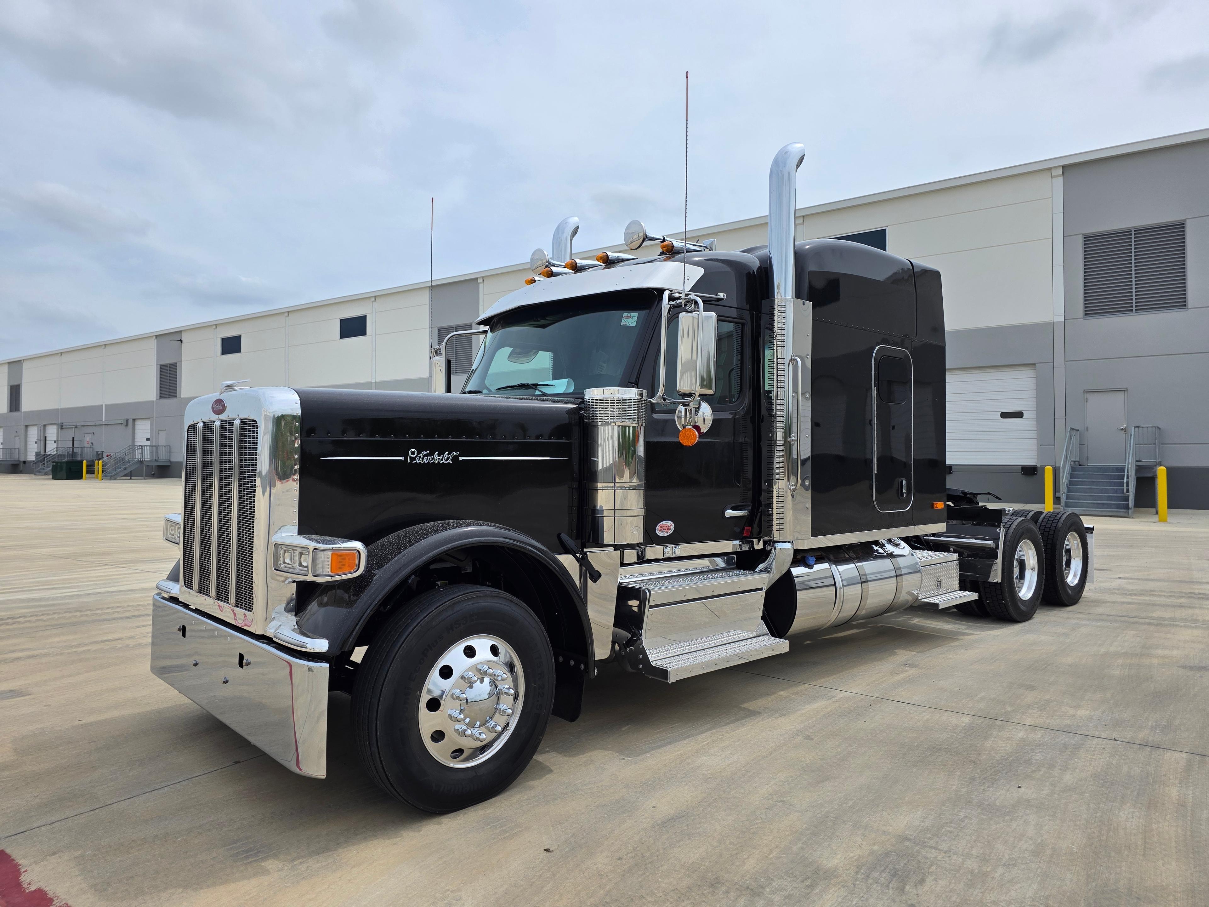 2027 Peterbilt 589