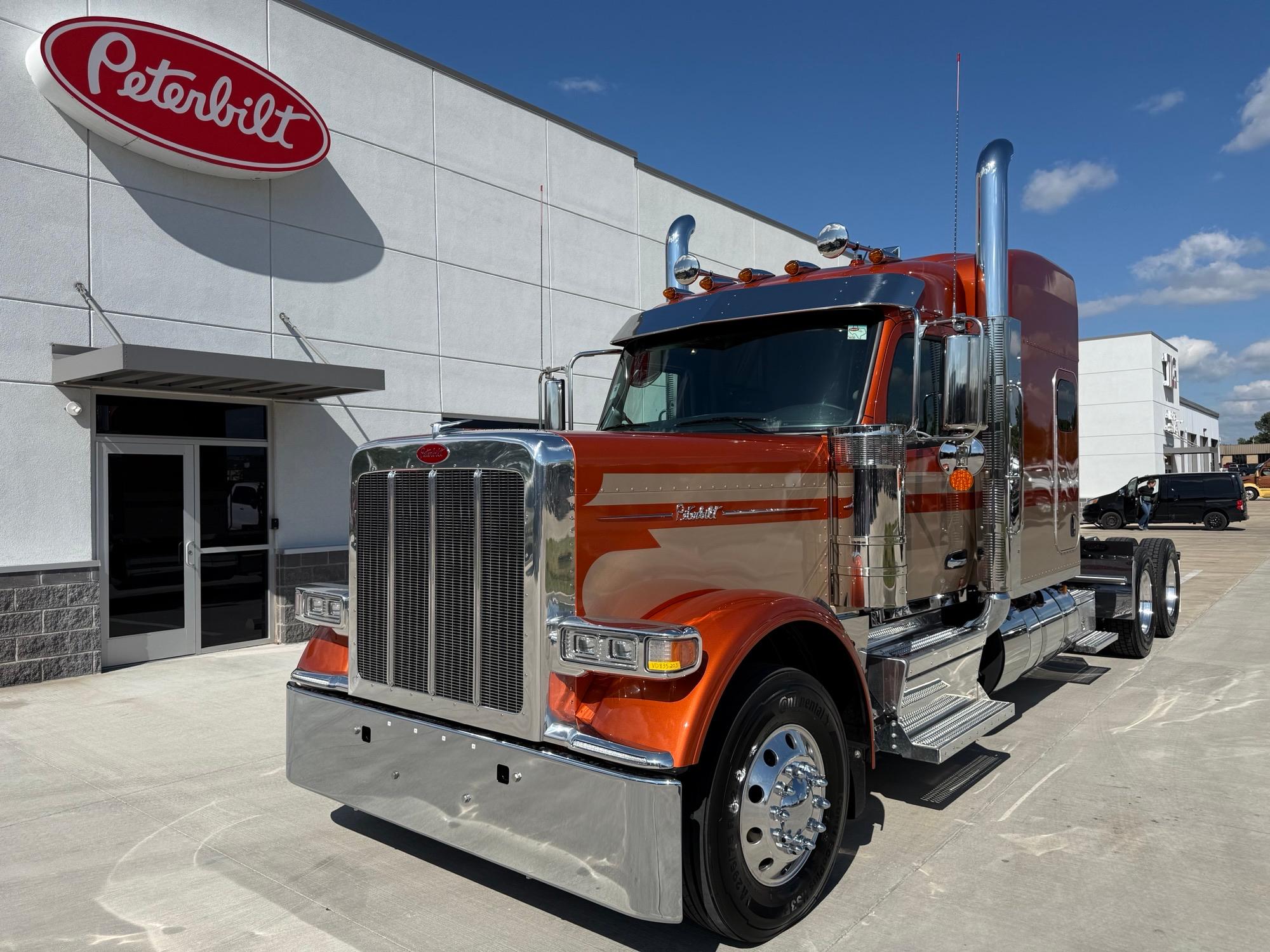 2027 Peterbilt 589