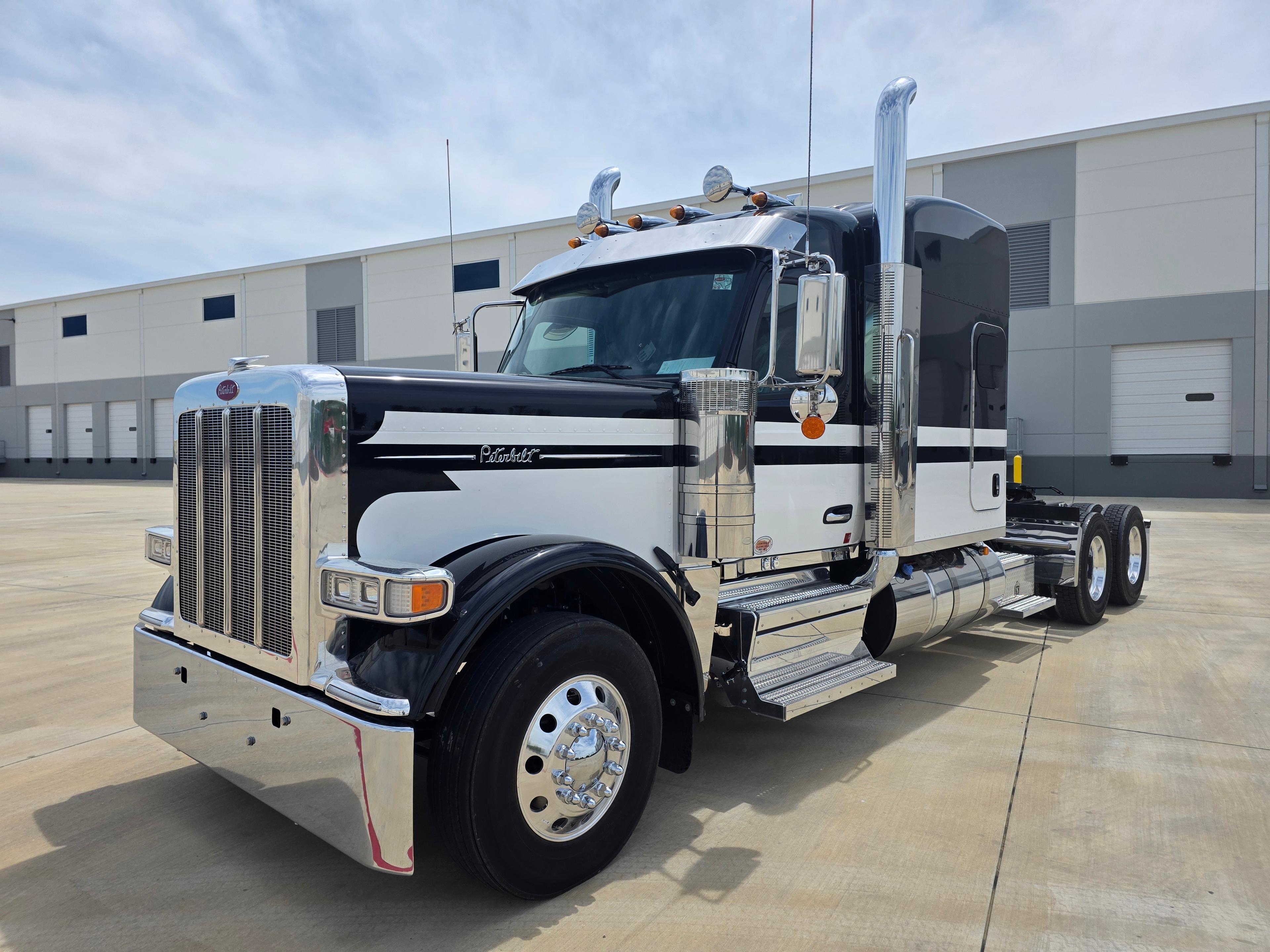 2027 Peterbilt 589