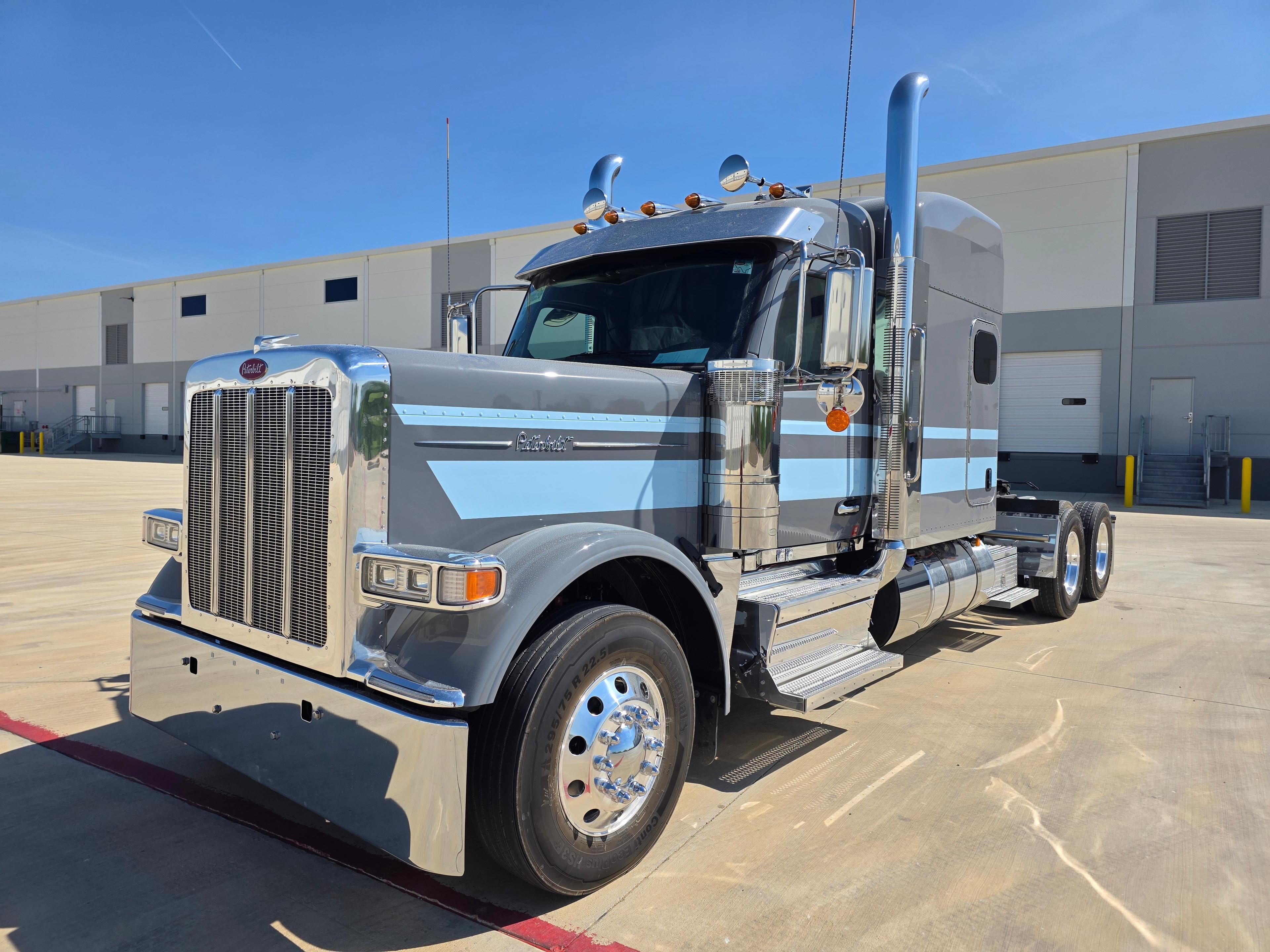 2027 Peterbilt 589