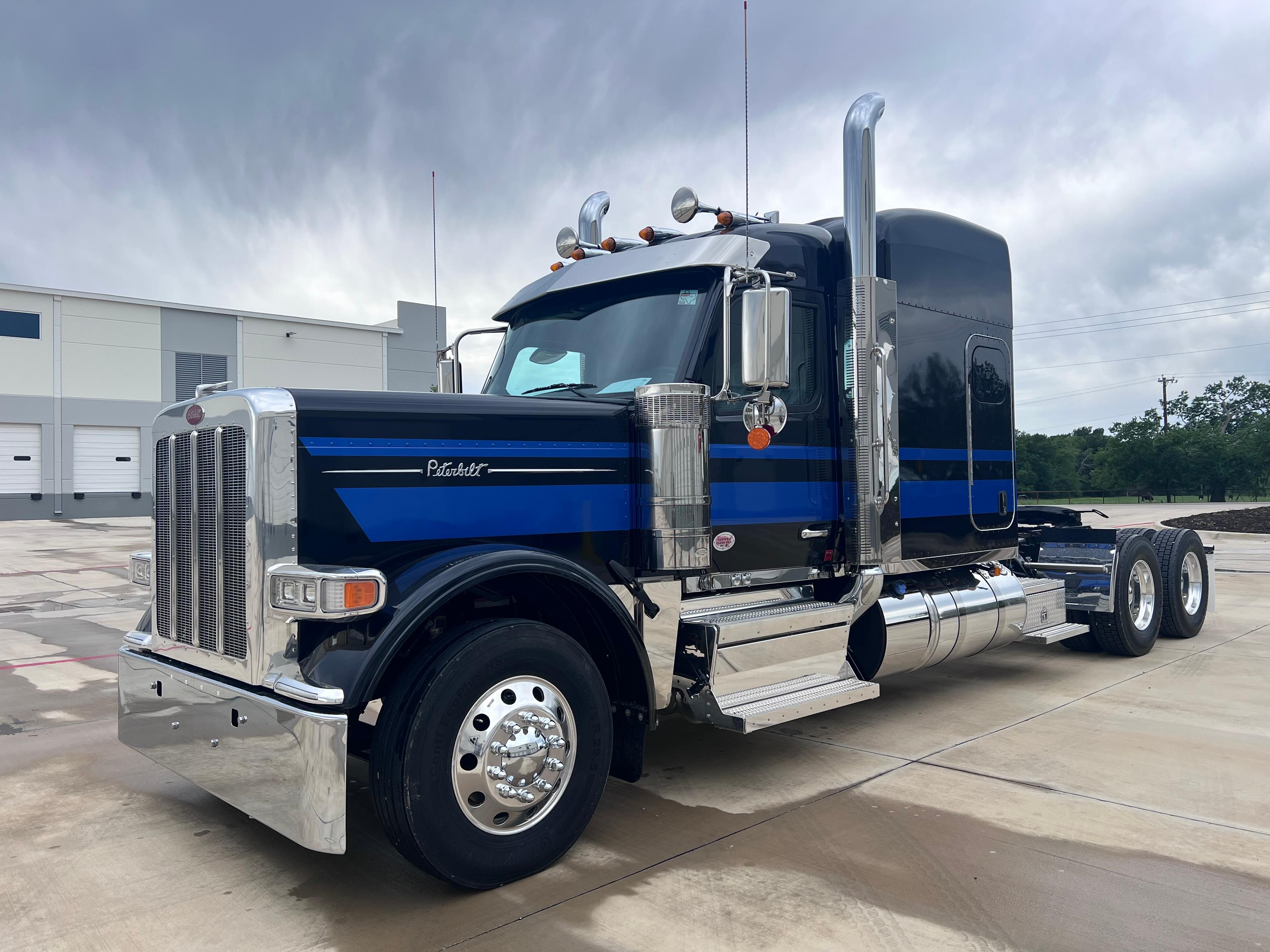 2027 Peterbilt 589