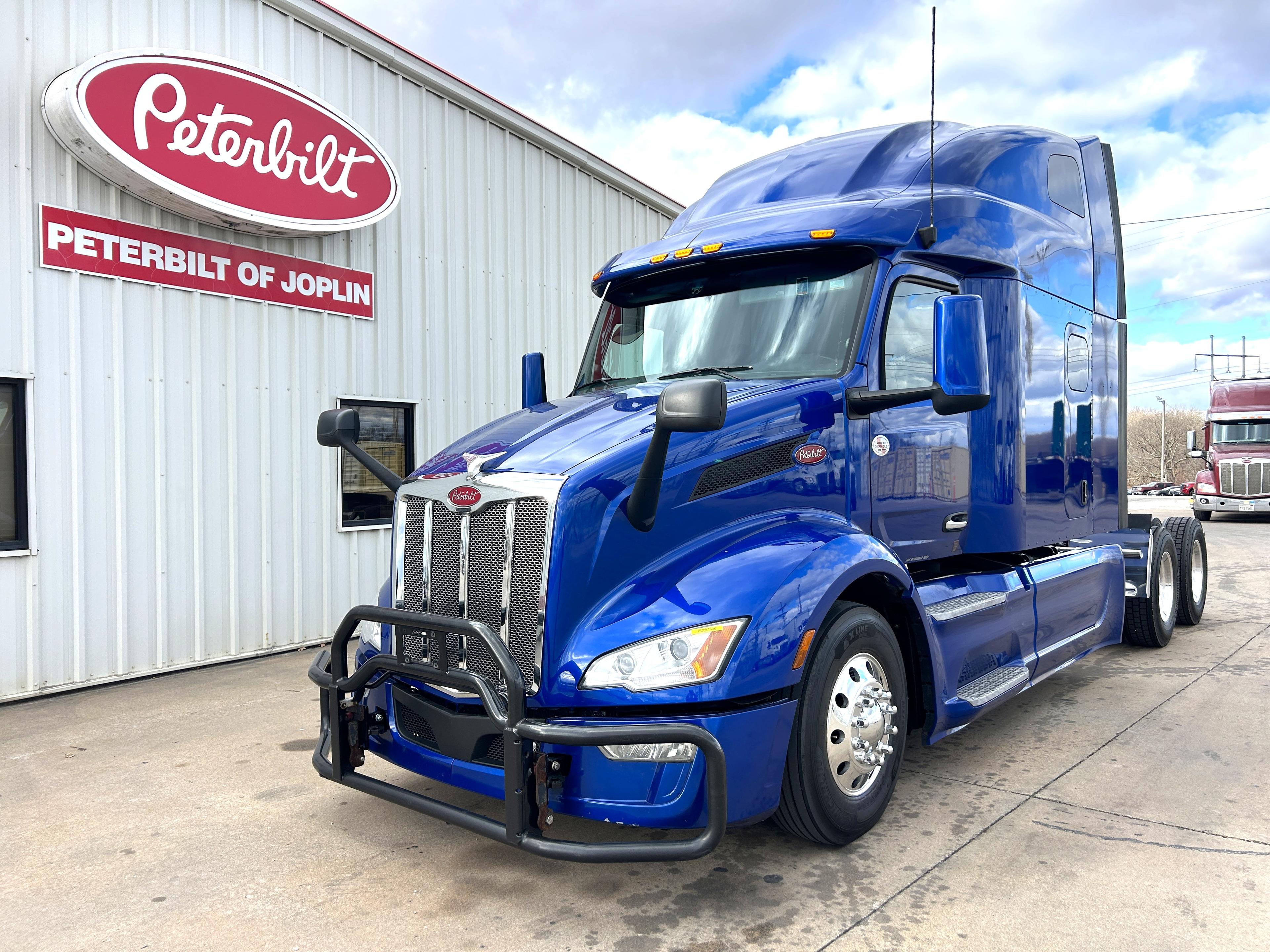 2023 Peterbilt 579