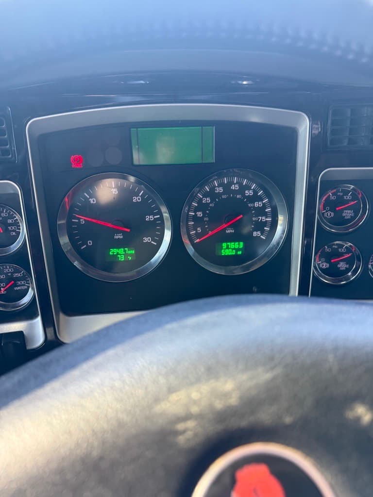 2025 Kenworth W900 in Jackson, MS — photo 9