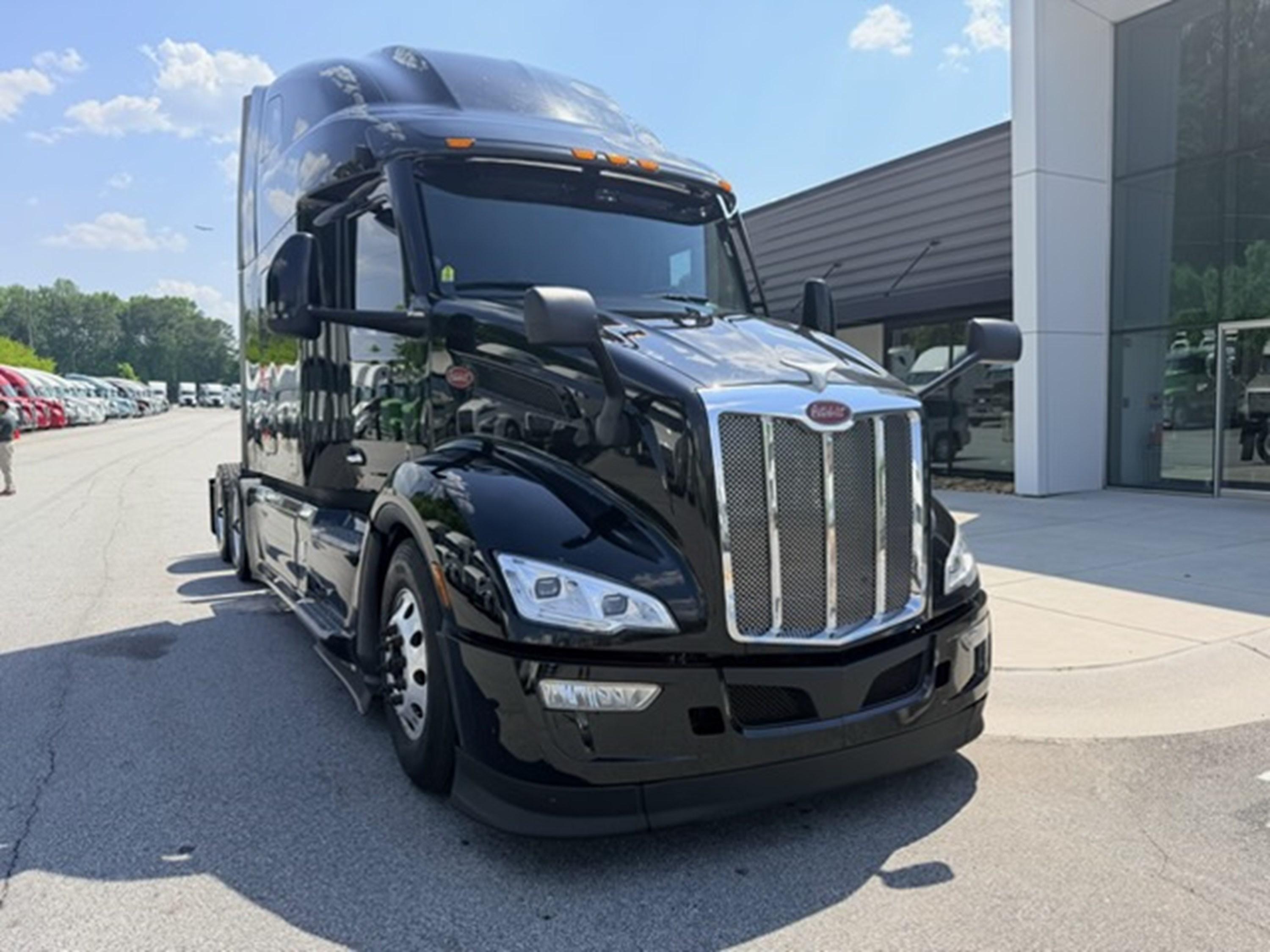 2022 Peterbilt 579