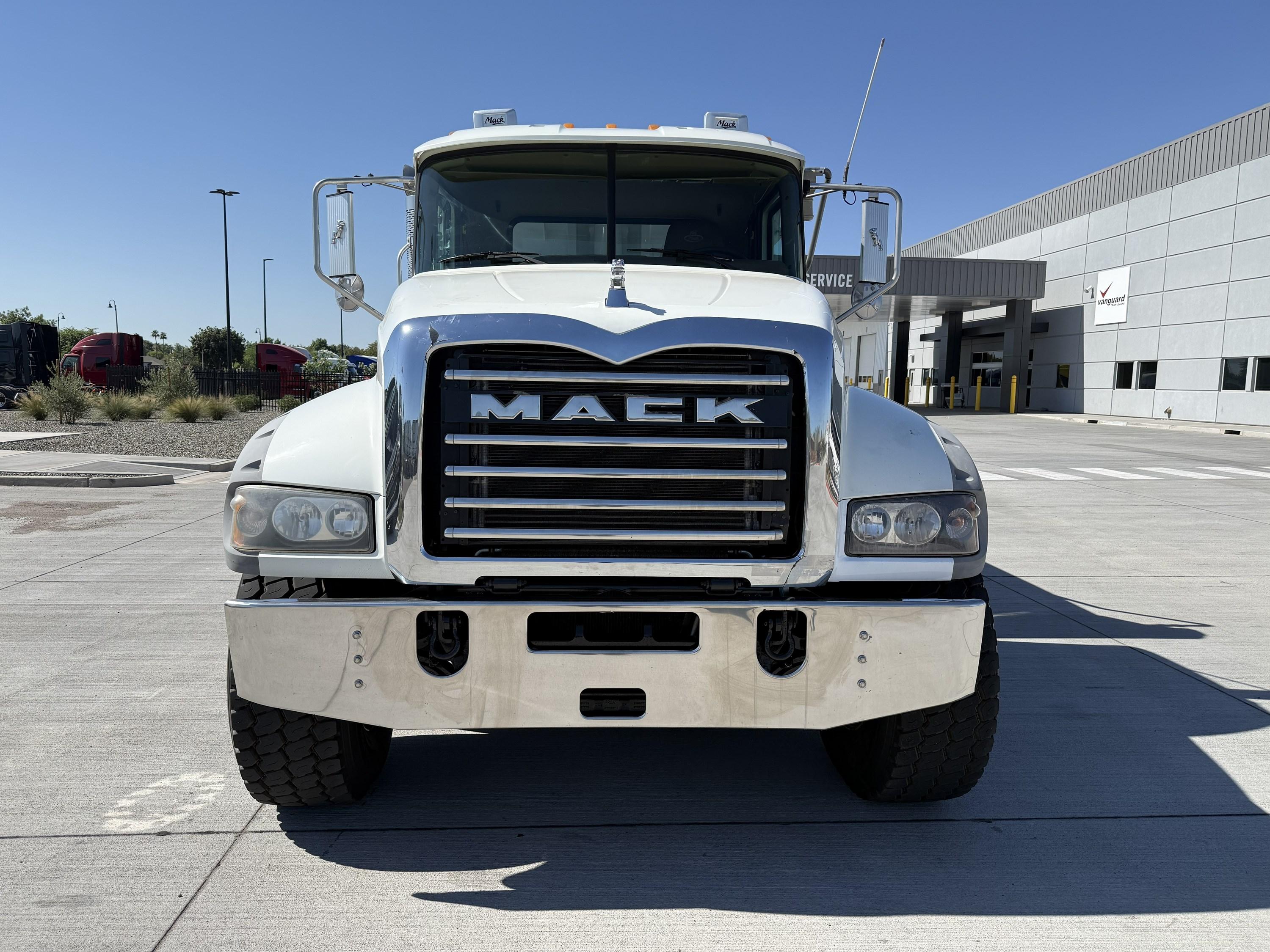 2016 Mack Granite in PHOENIX, AZ — photo 5