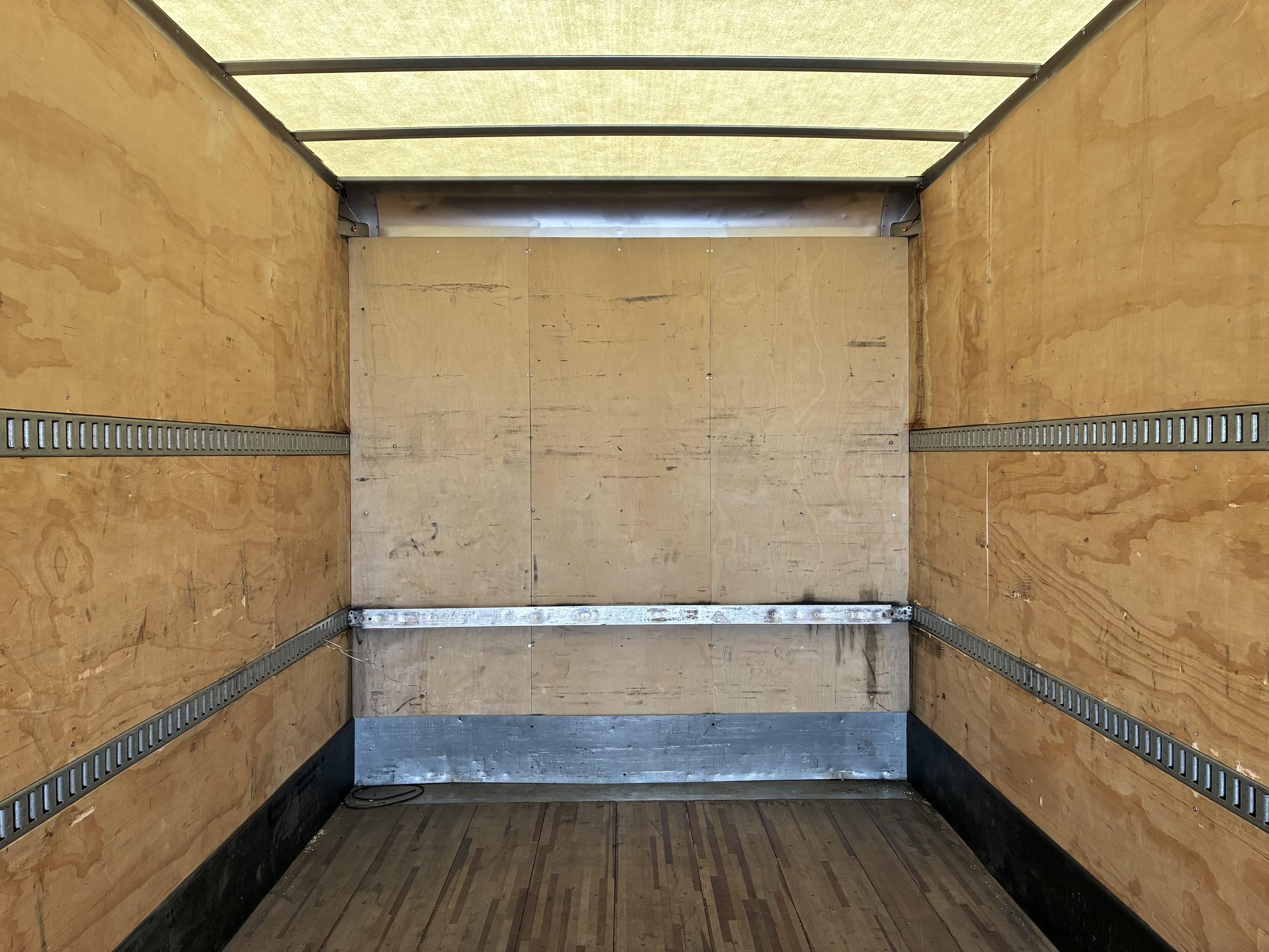 2020 Hino 268 in CHARLOTTE, NC — photo 10