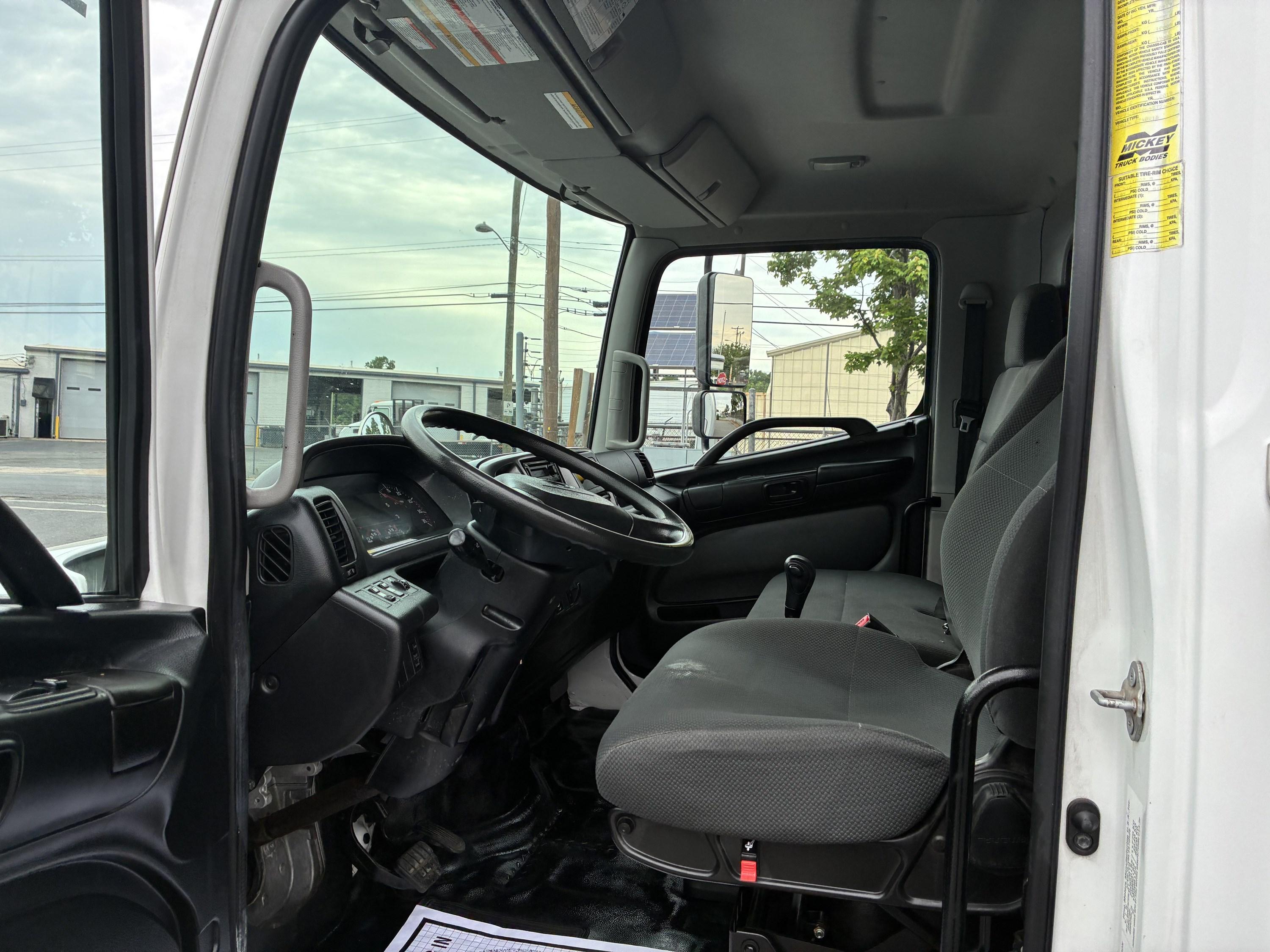 2020 Hino 268 in CHARLOTTE, NC — photo 17