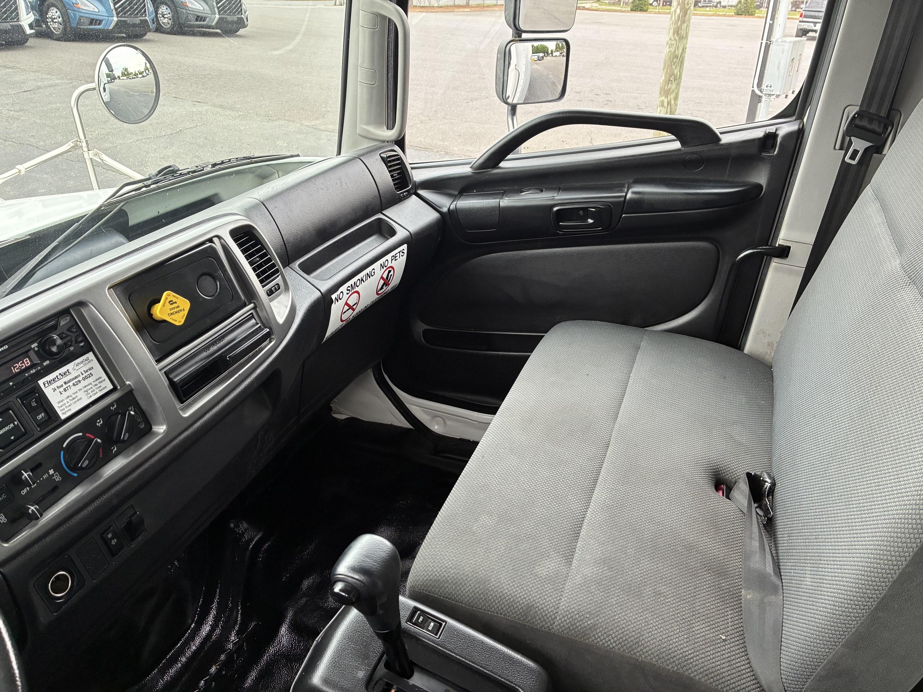 2020 Hino 268 in CHARLOTTE, NC — photo 19
