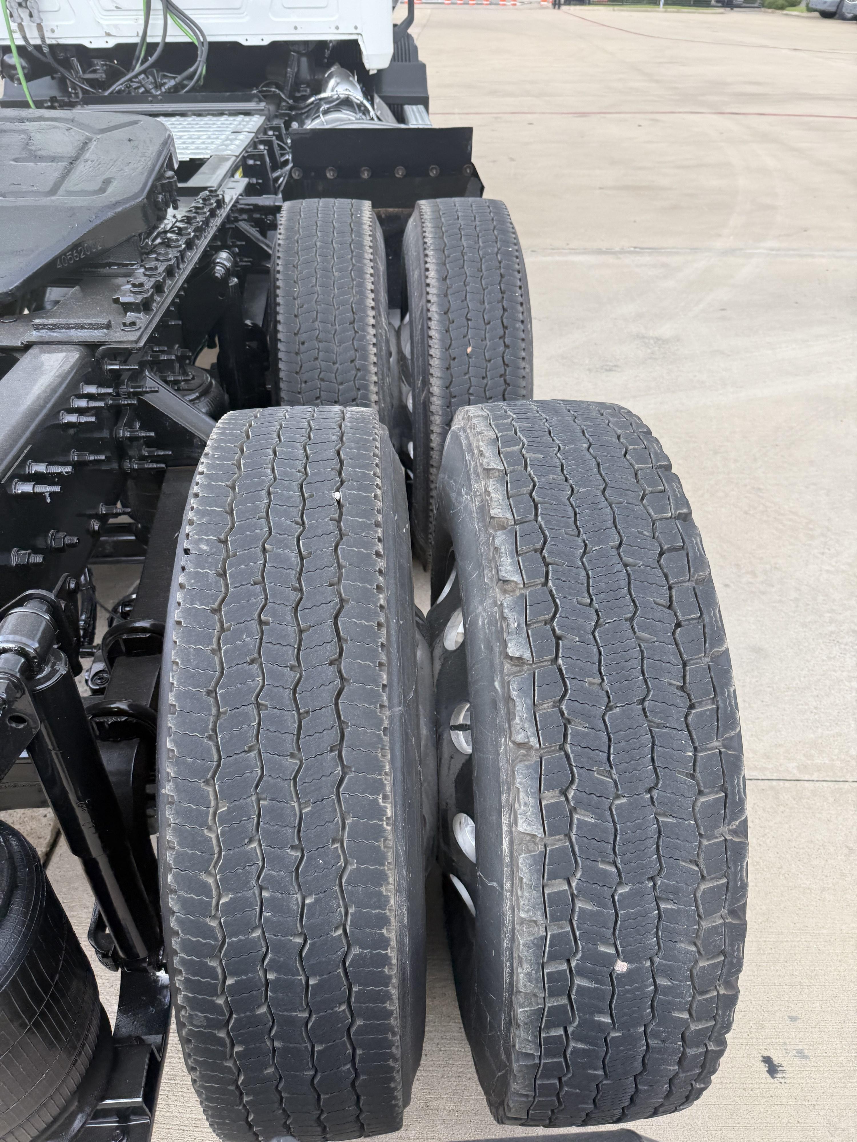 2021 Mack Anthem in HOUSTON, TX — photo 18