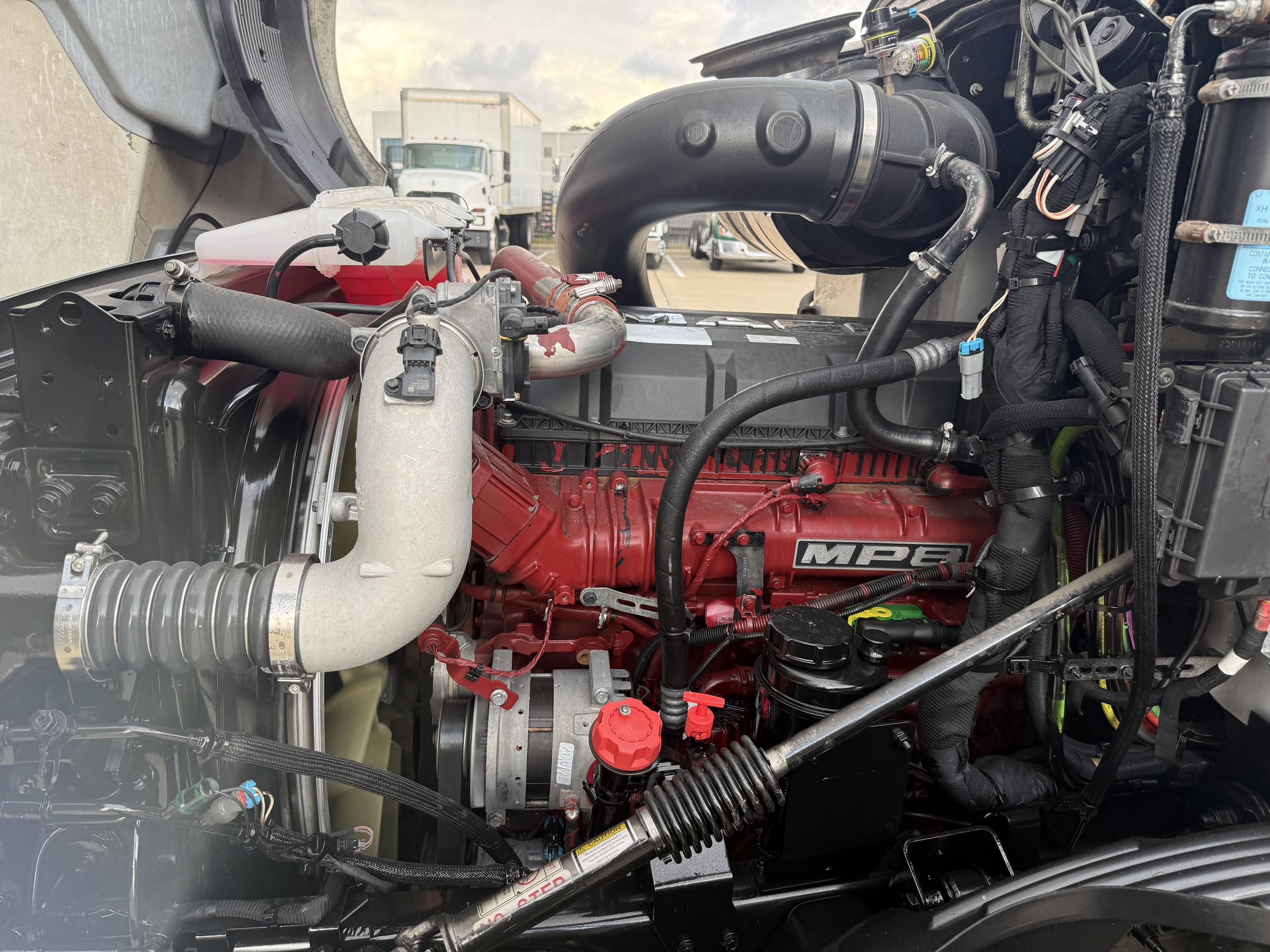 2021 Mack Anthem in HOUSTON, TX — photo 22