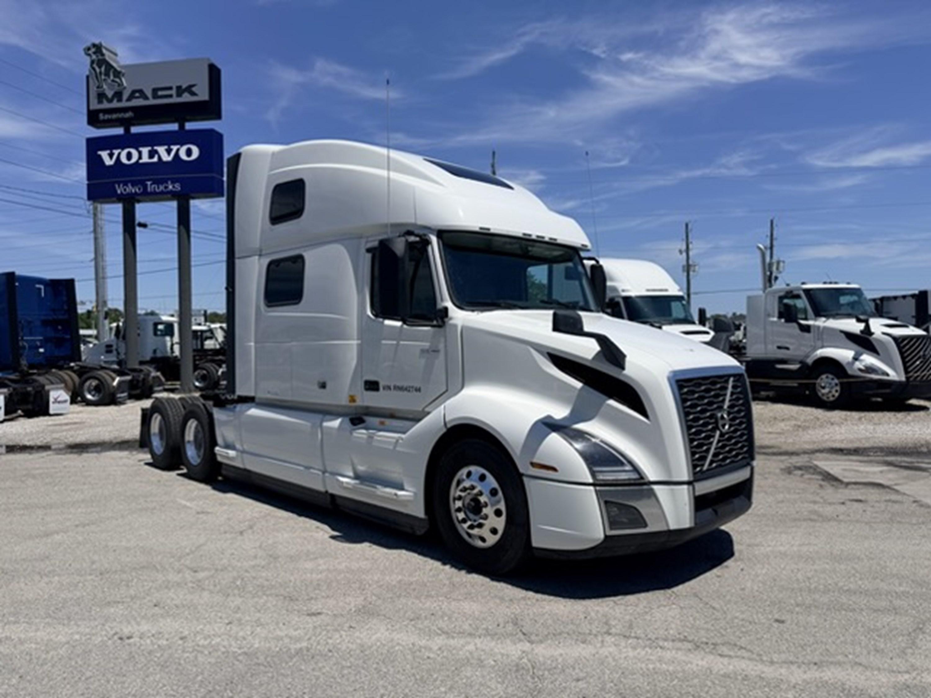 2024 Volvo VNL 860