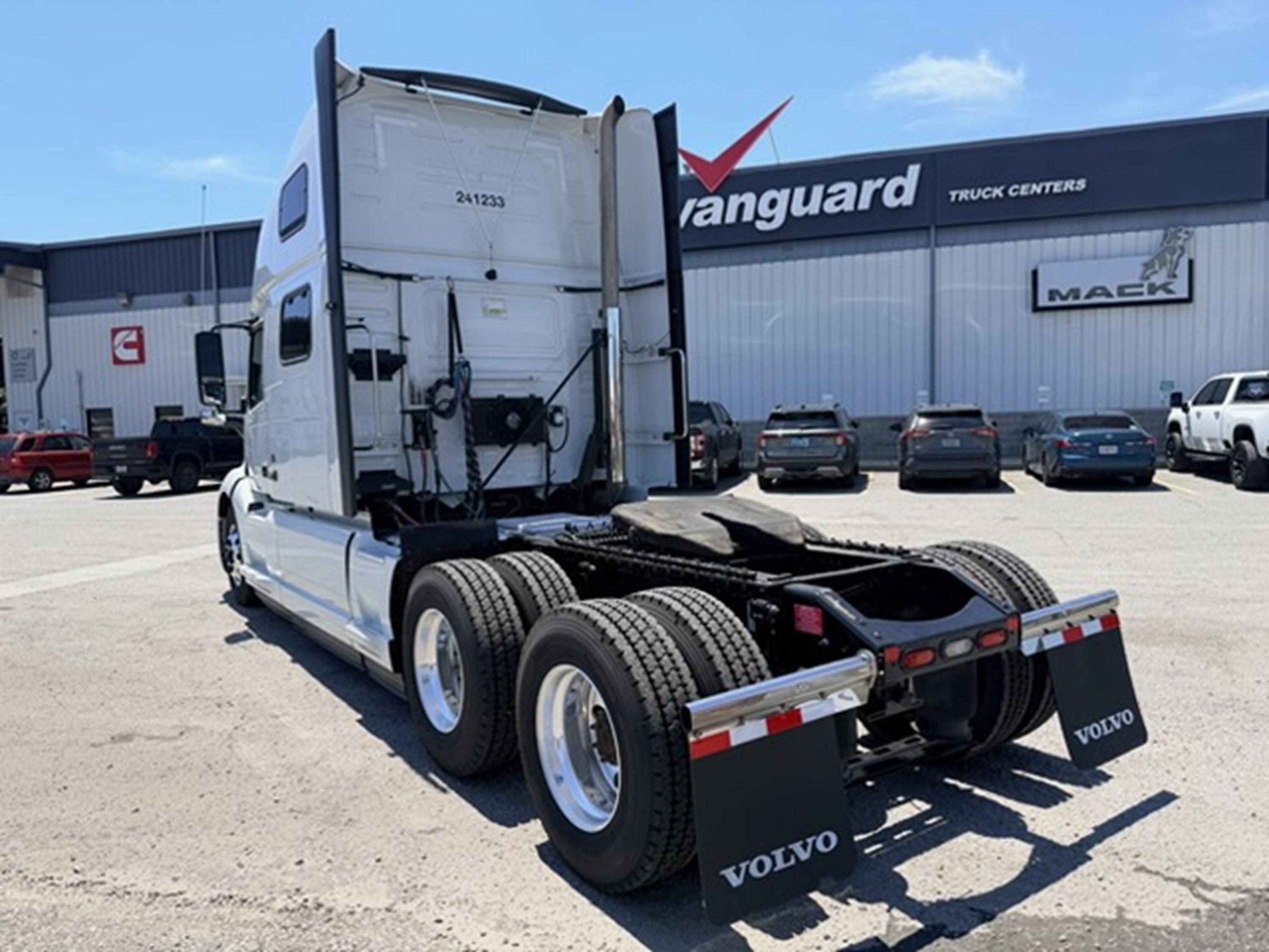2024 Volvo VNL 860 in SAVANNAH, GA — photo 6