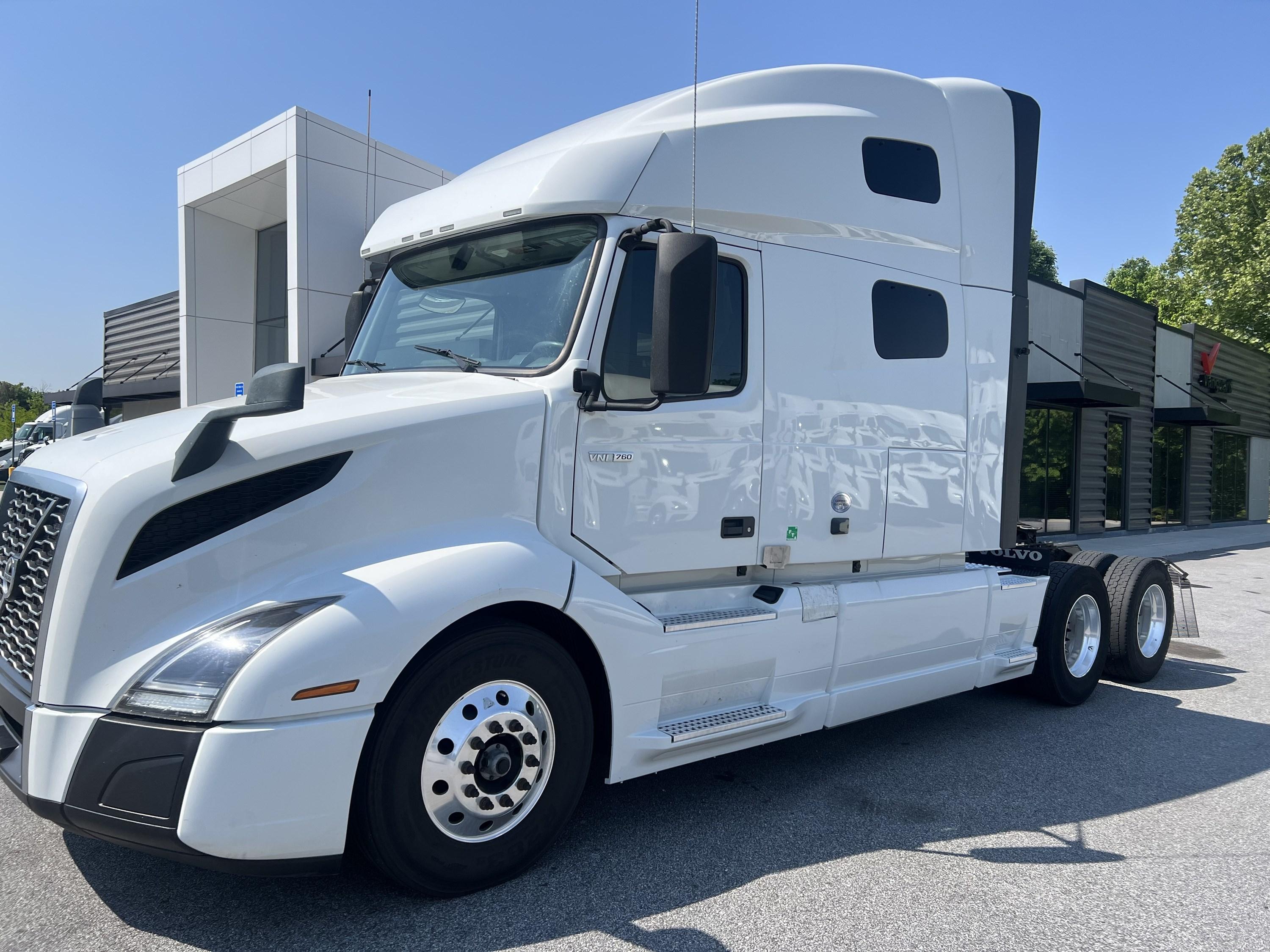 2023 Volvo VNL 760
