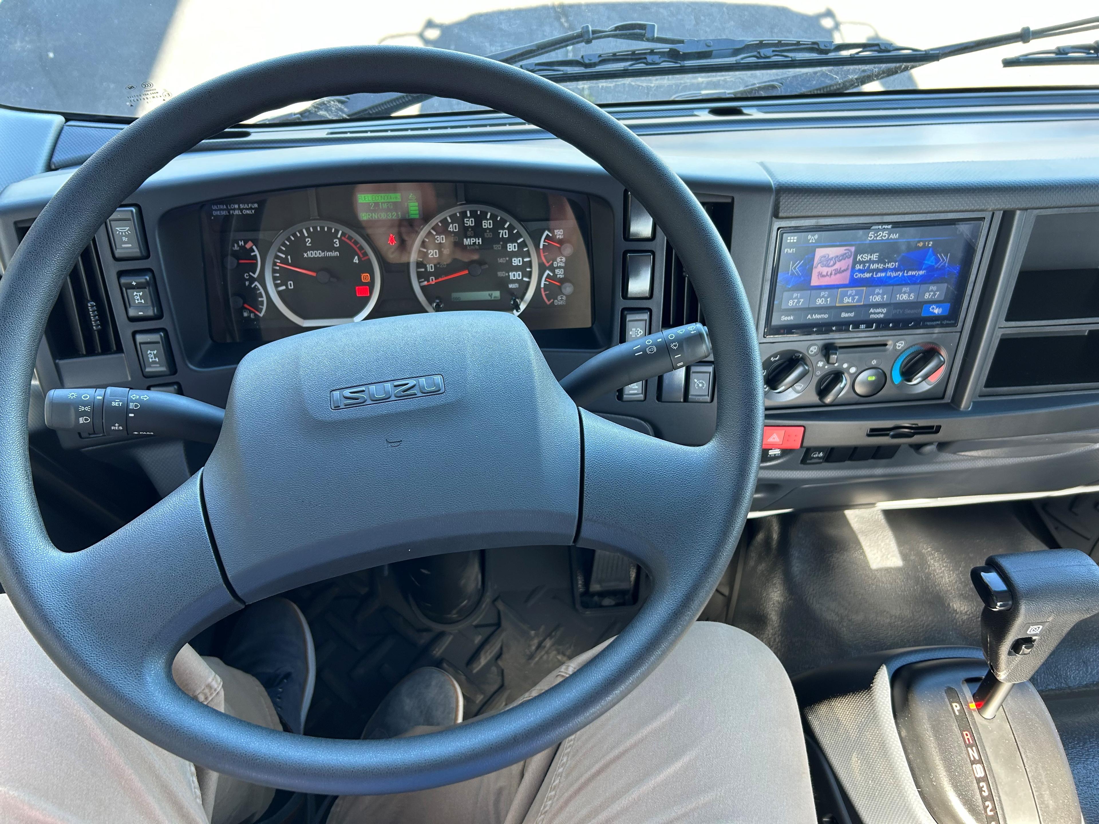 2025 Isuzu FTR in CAHOKIA, IL — photo 7