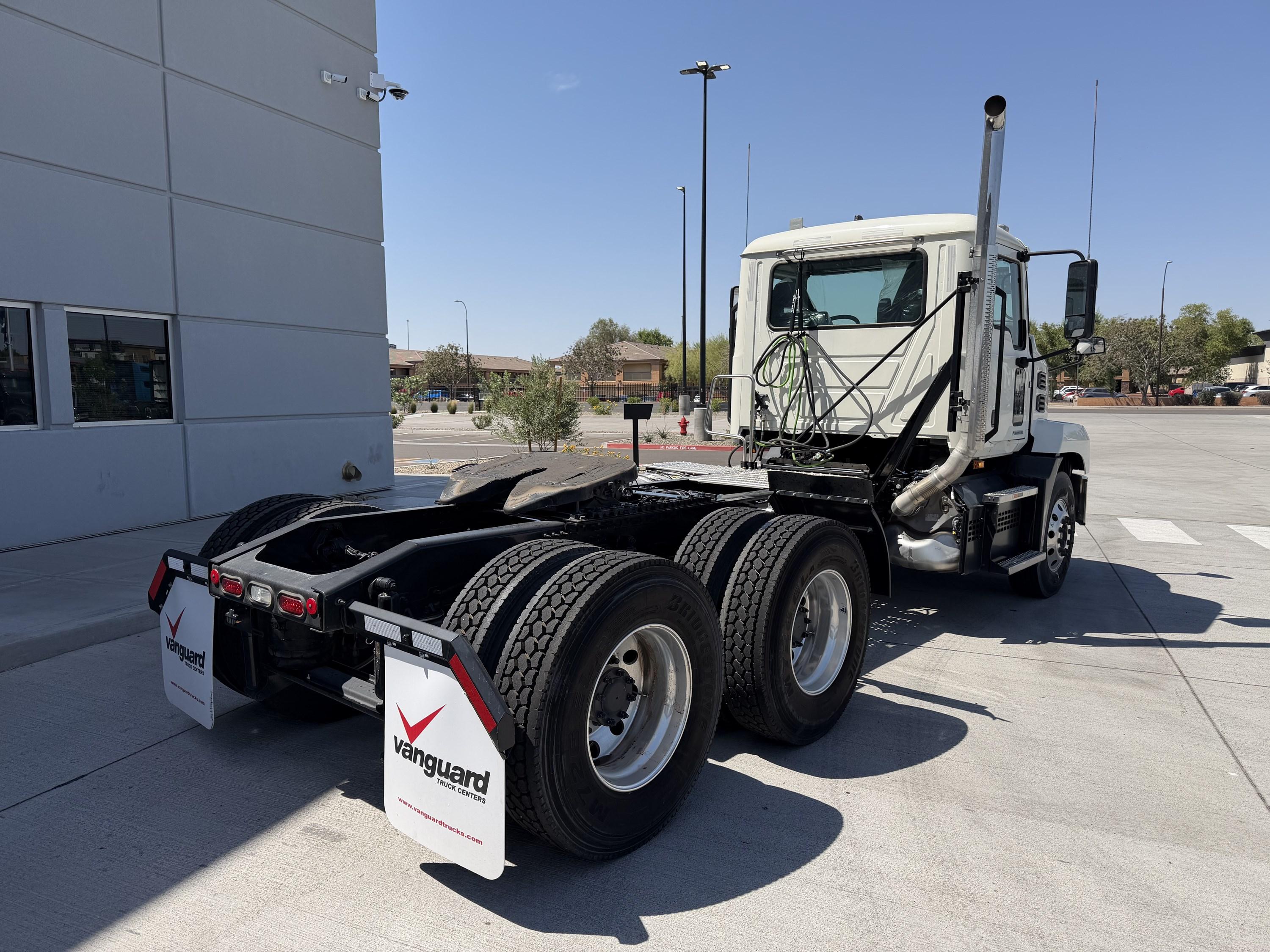 2025 Mack Anthem in PHOENIX, AZ — photo 3