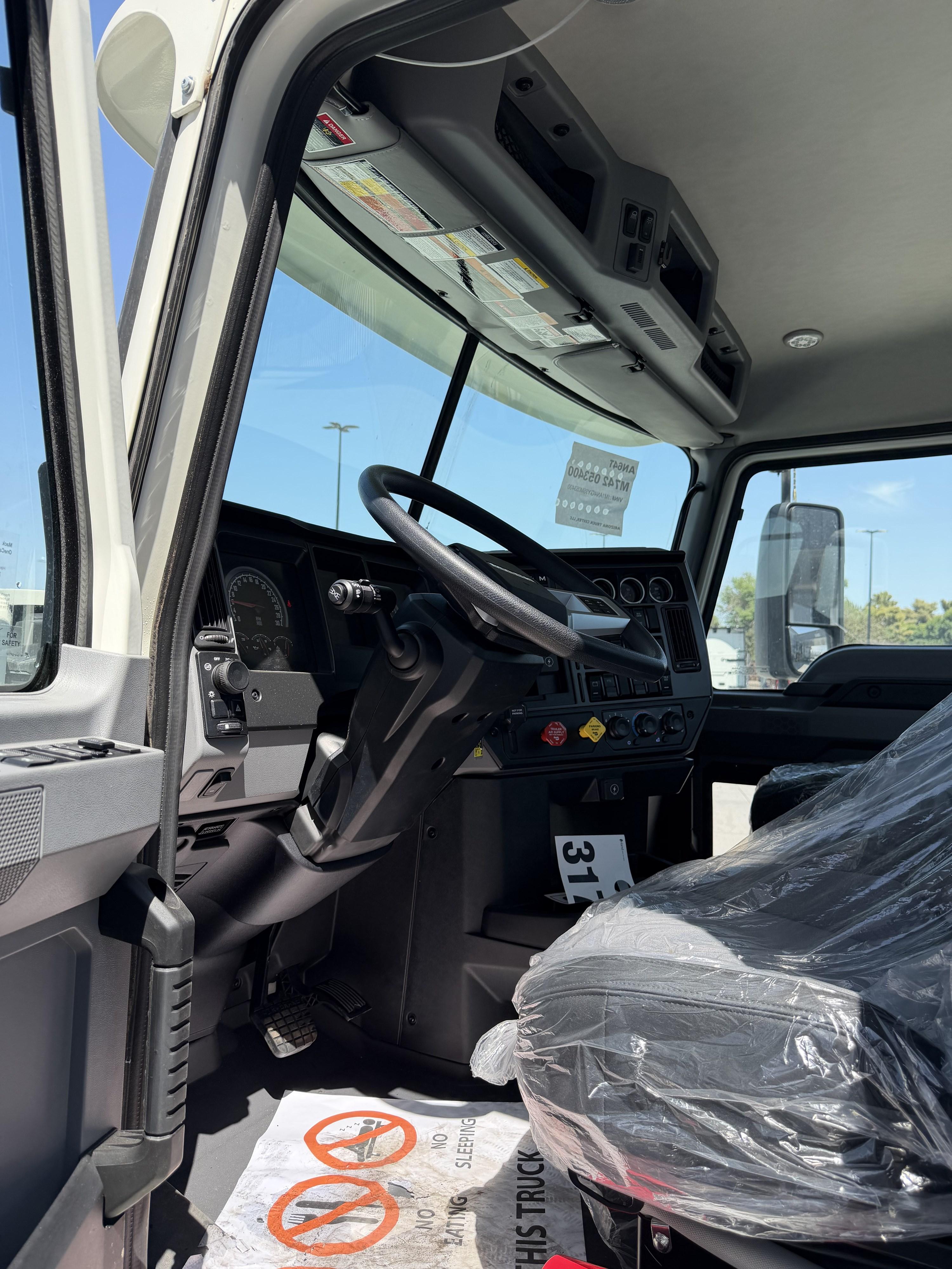 2025 Mack Anthem in PHOENIX, AZ — photo 8